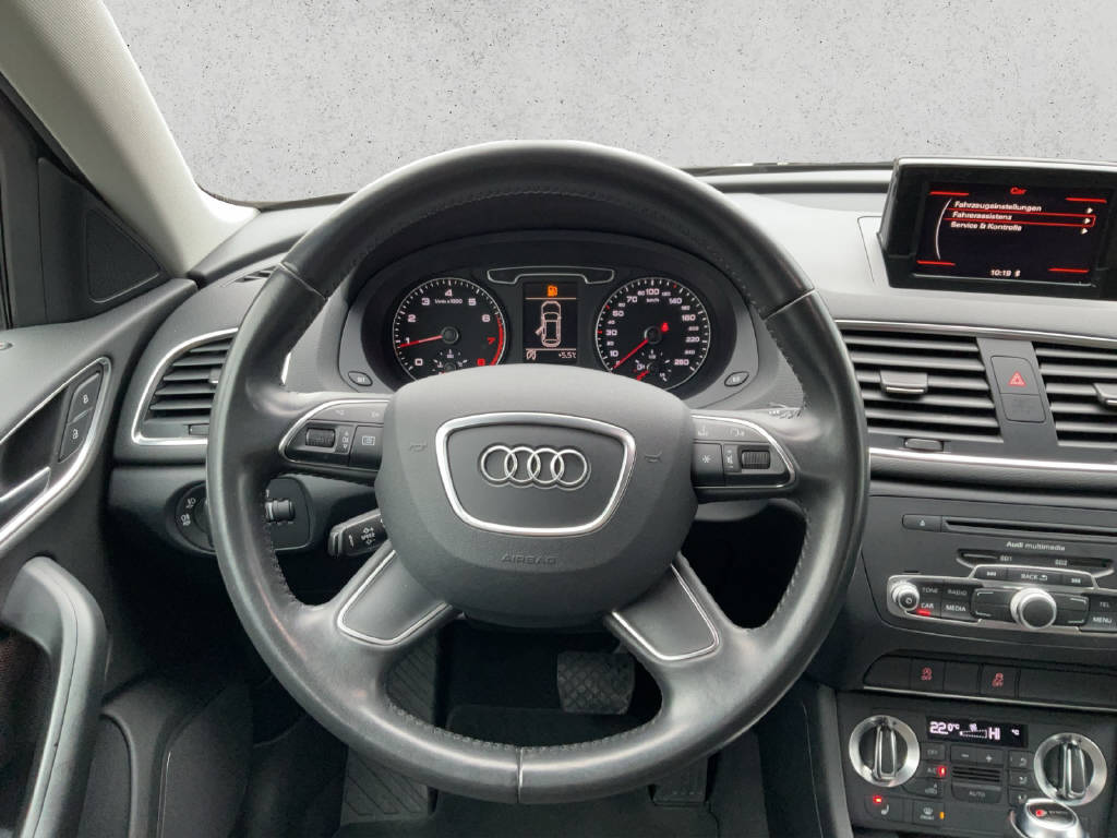 AUDI Q3 2.0 TFSI quattro S-Tronic-image-9