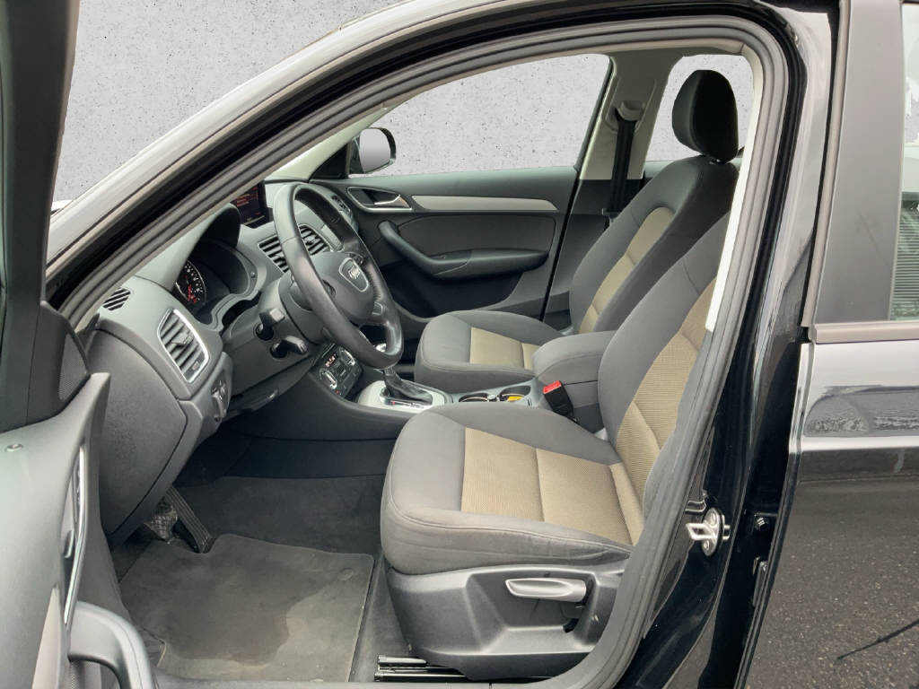AUDI Q3 2.0 TFSI quattro S-Tronic-image-8