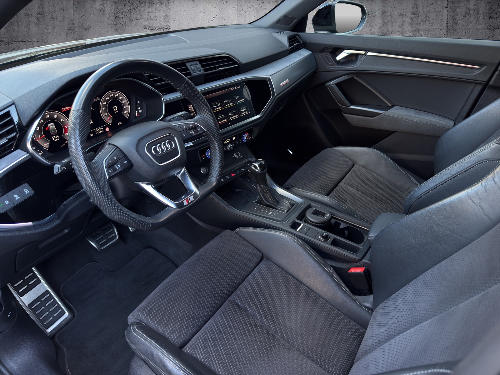 AUDI Q3 Sportback 45 TFSI S line quattro S-tronic *CH-Fahrzeug*-image-7