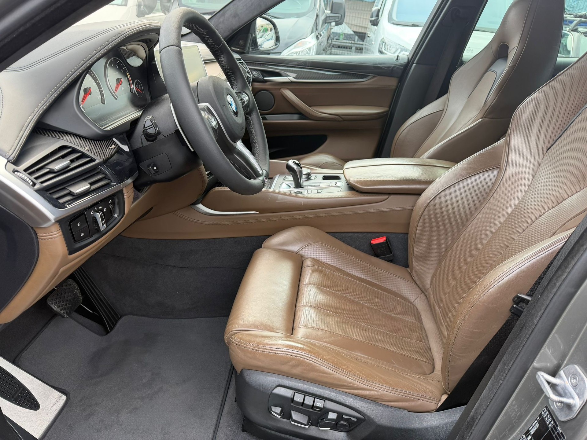 BMW X6M Steptronic-image-8