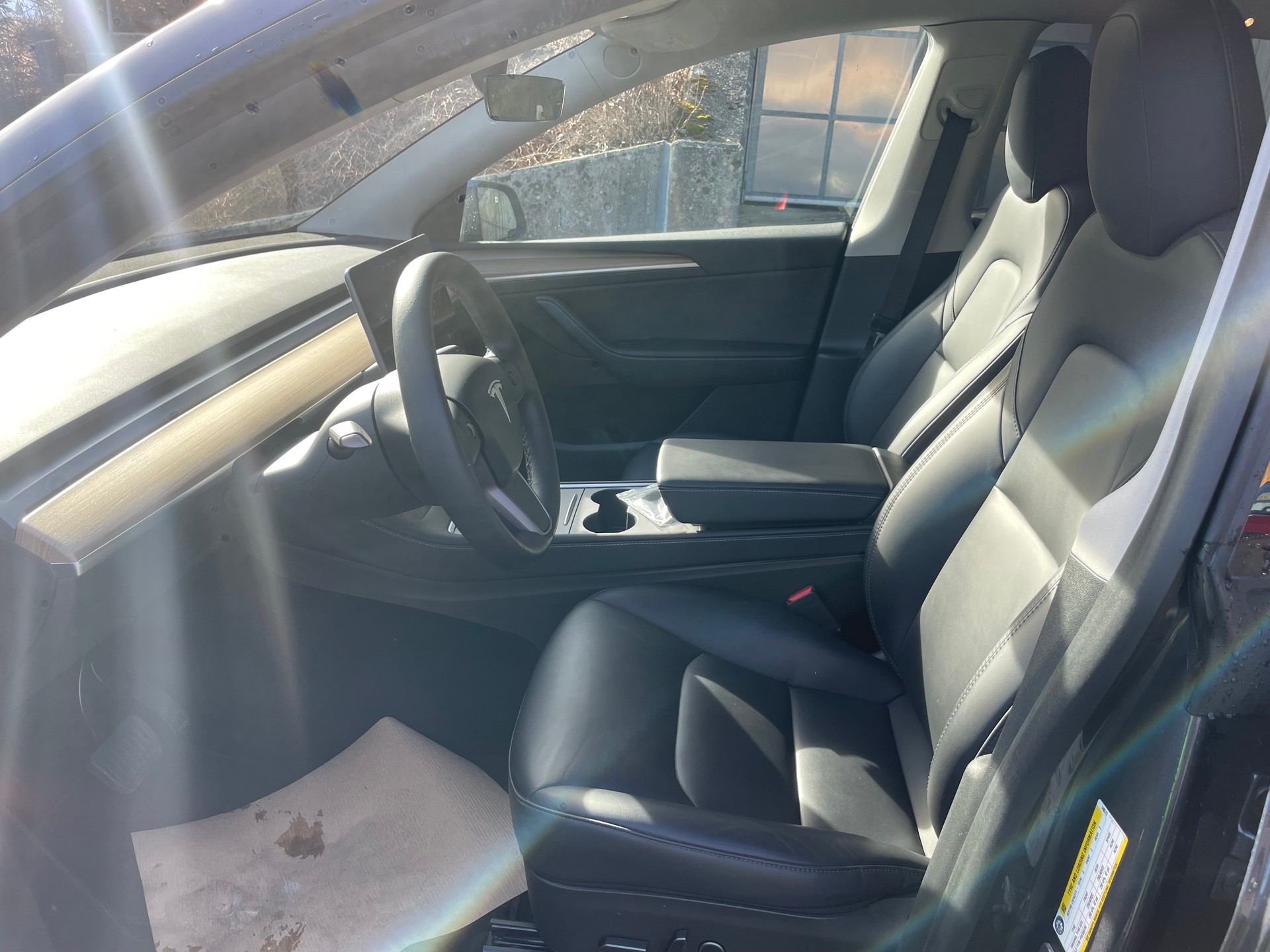 TESLA Model Y Long Range-image-9