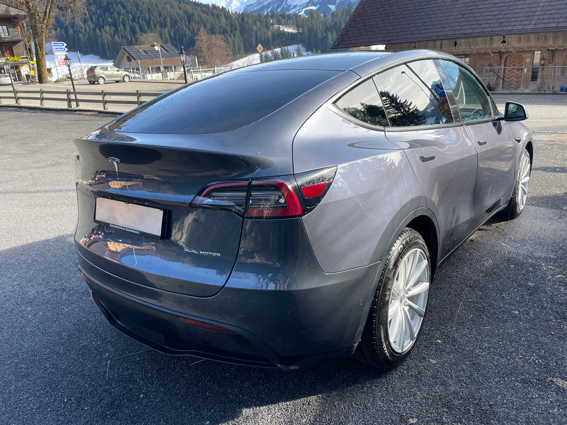 TESLA Model Y Long Range-image-5