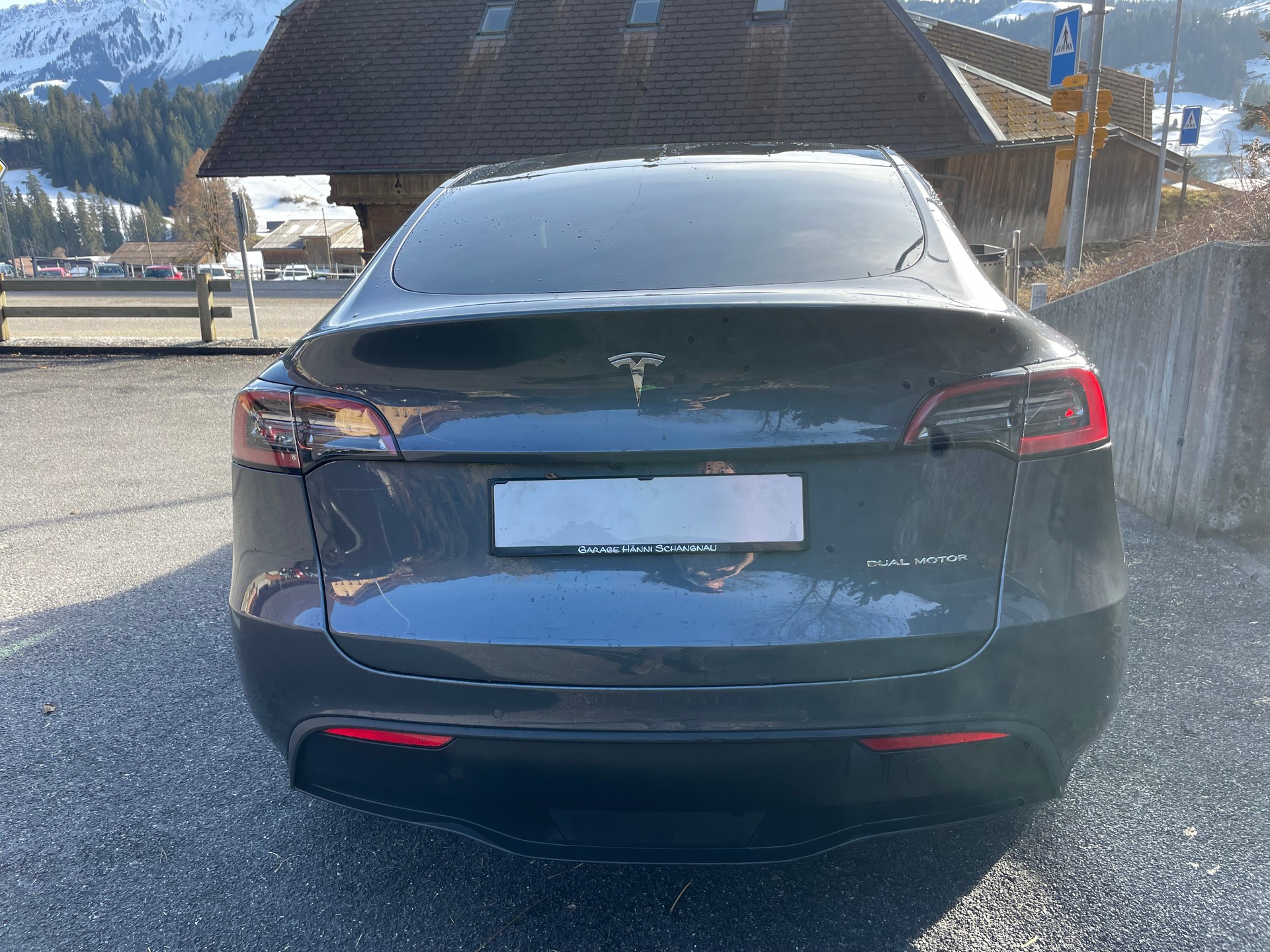 TESLA Model Y Long Range-image-4