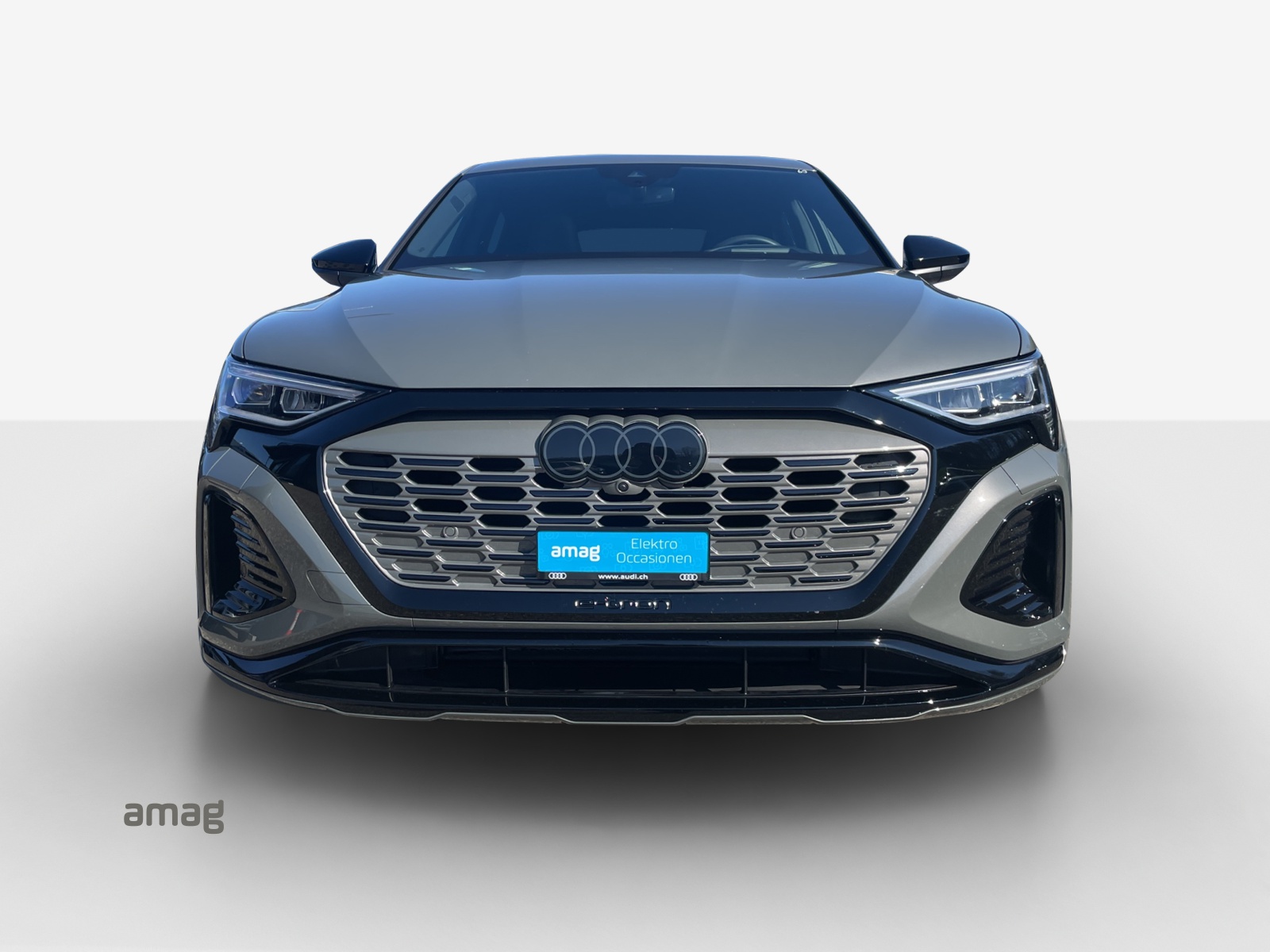 AUDI Q8 Sportback 55 e-tron Black Edition quattro-image-7