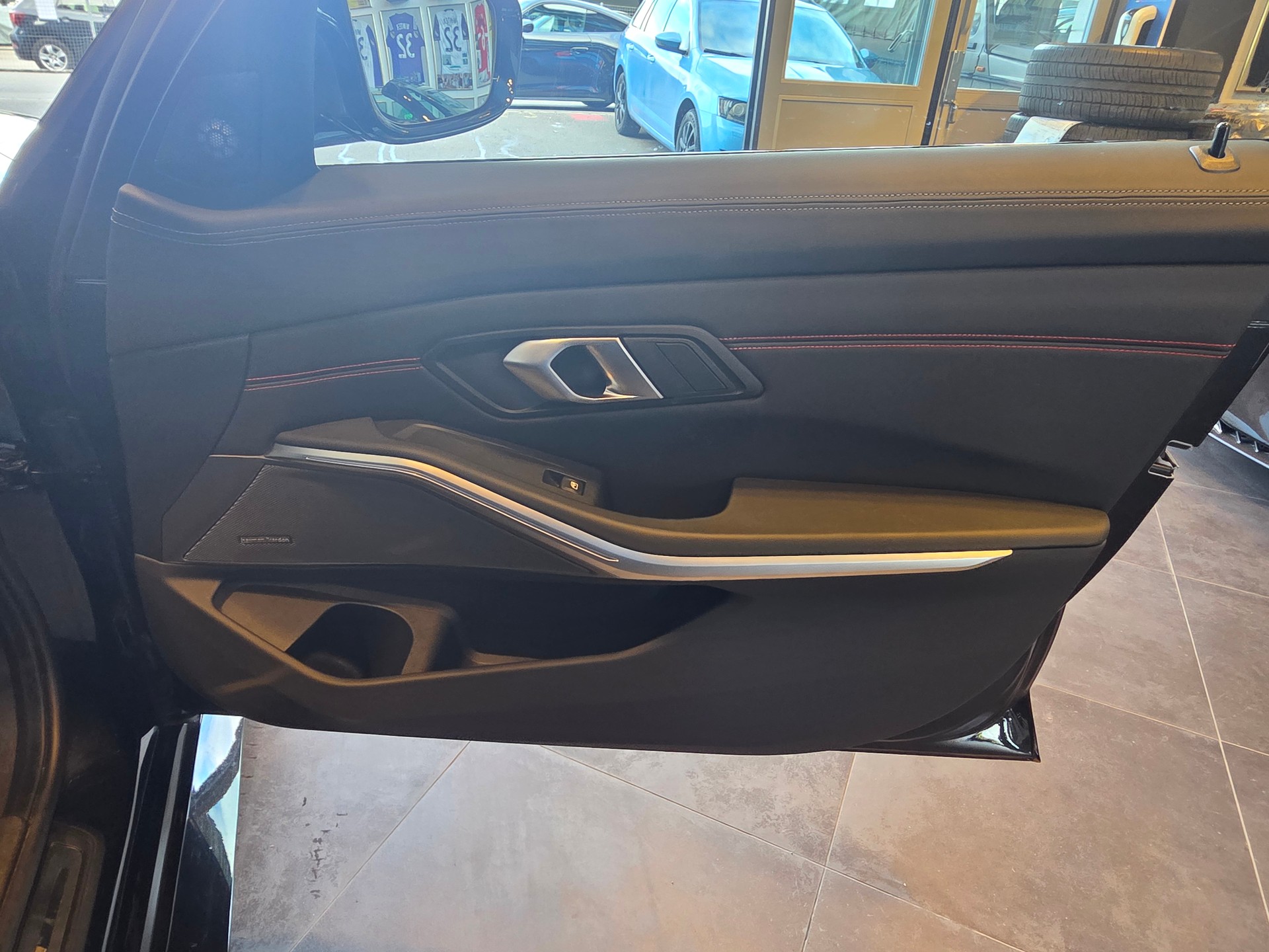BMW M3 CS Touring xDrive-image-18
