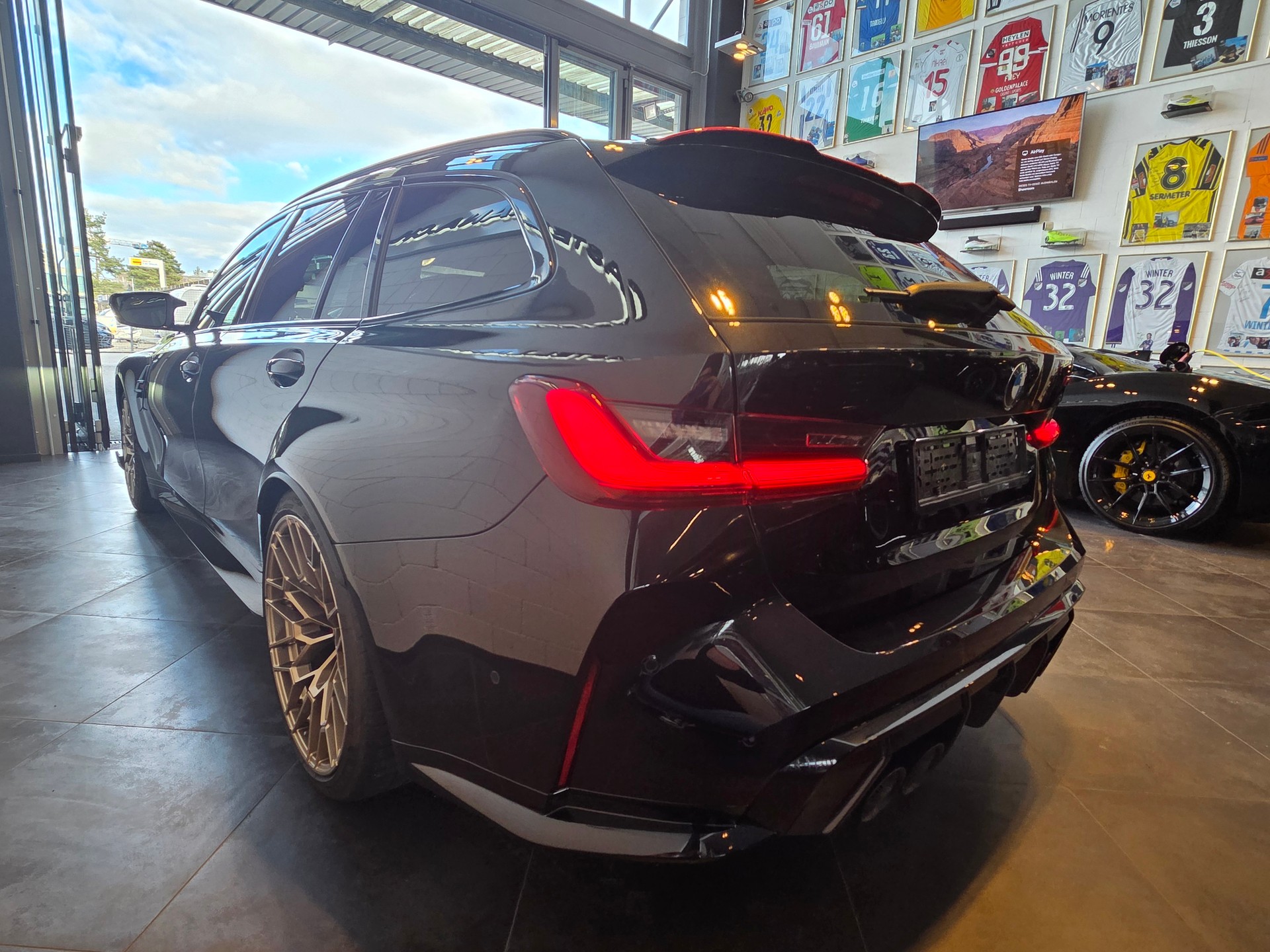 BMW M3 CS Touring xDrive-image-5