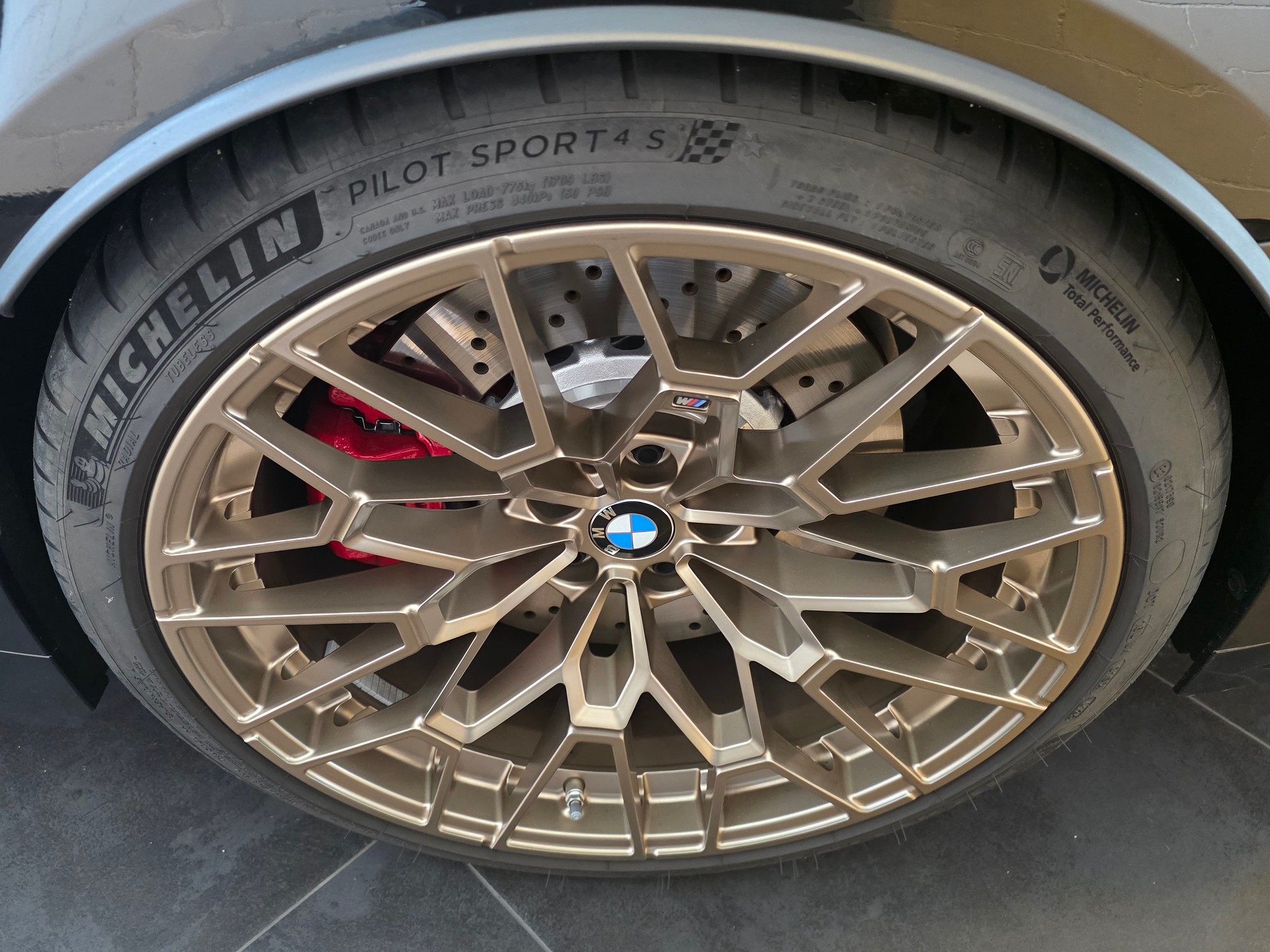 BMW M3 CS Touring xDrive-image-28