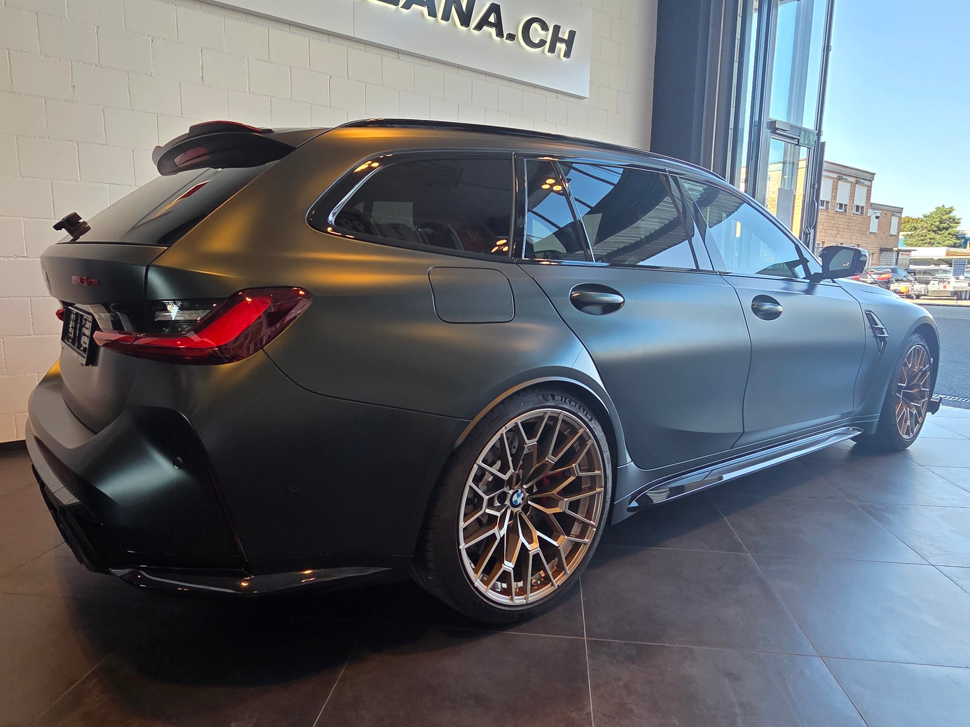 BMW M3 CS Touring xDrive-image-8