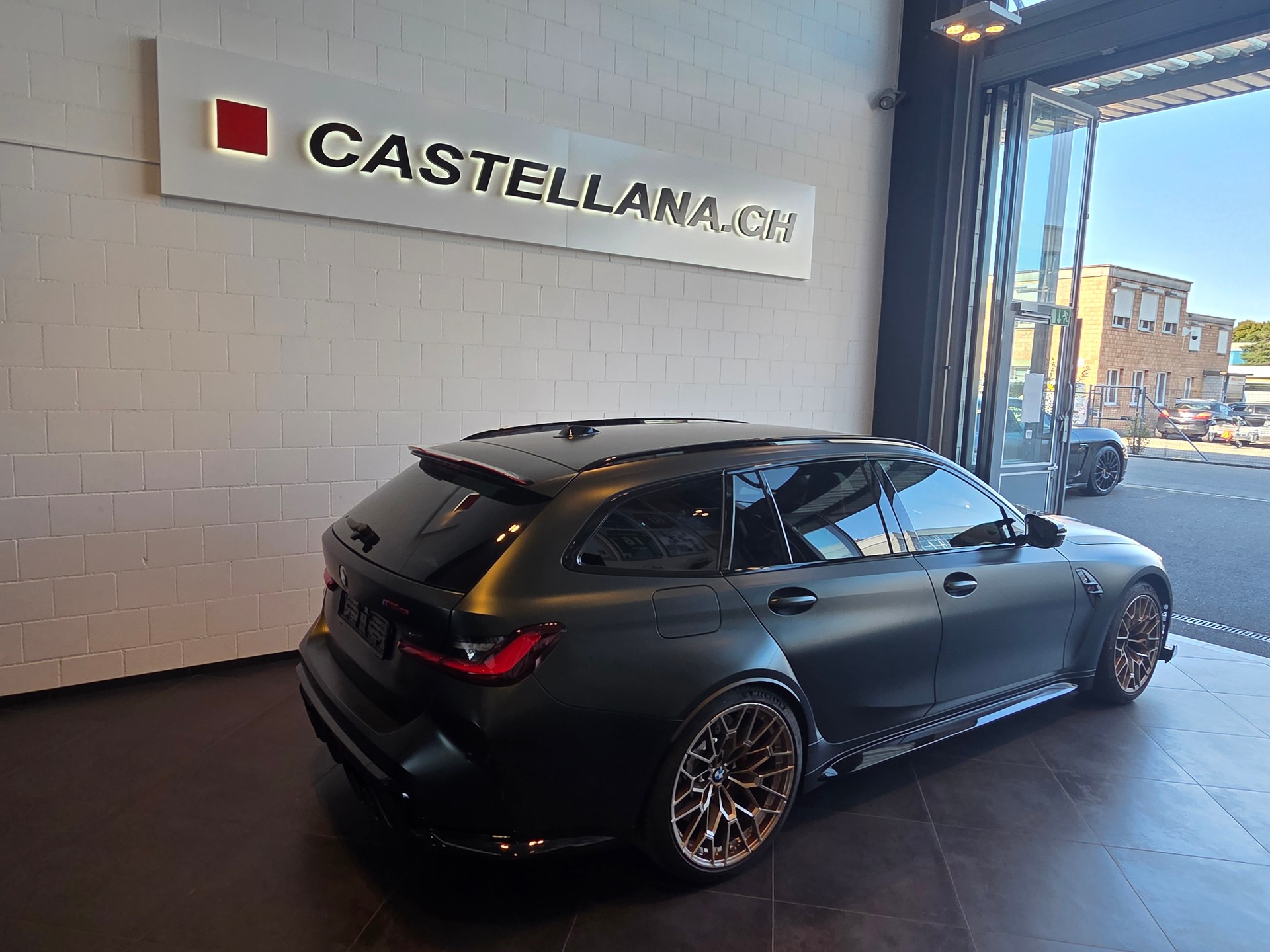 BMW M3 CS Touring xDrive-image-3