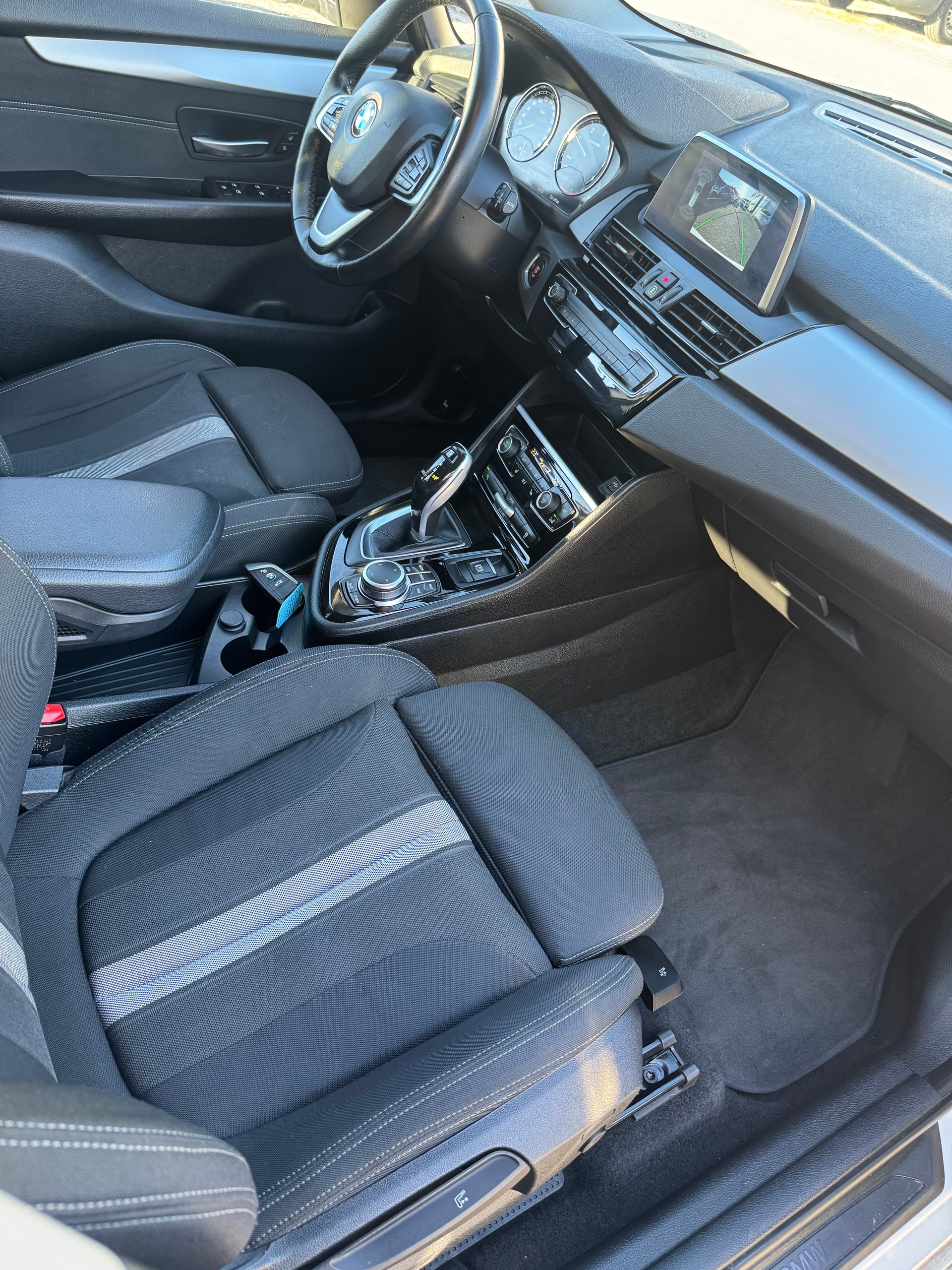 BMW 216d Gran Tourer-image-6