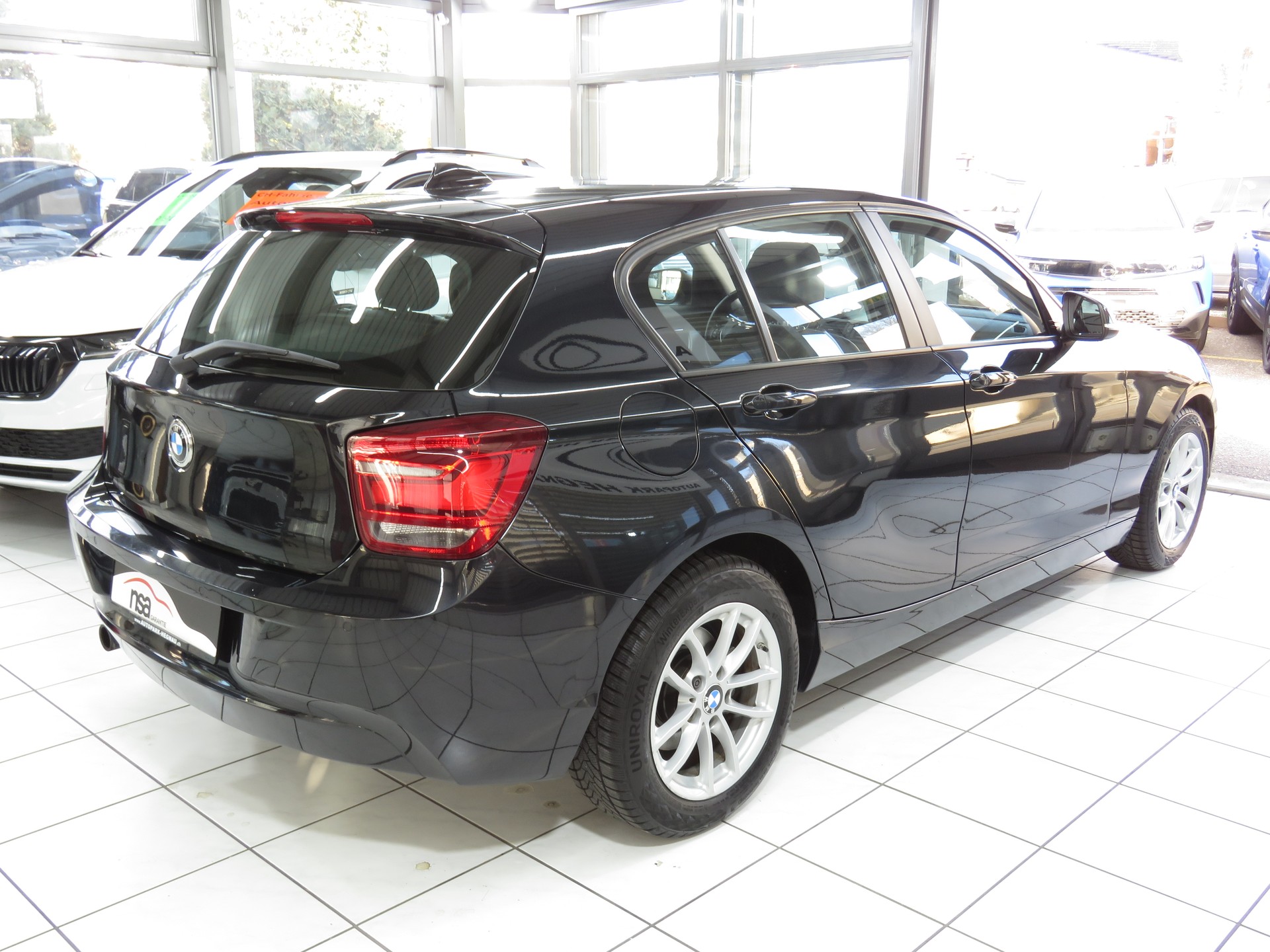 BMW 116i Steptronic (Automat)-image-3
