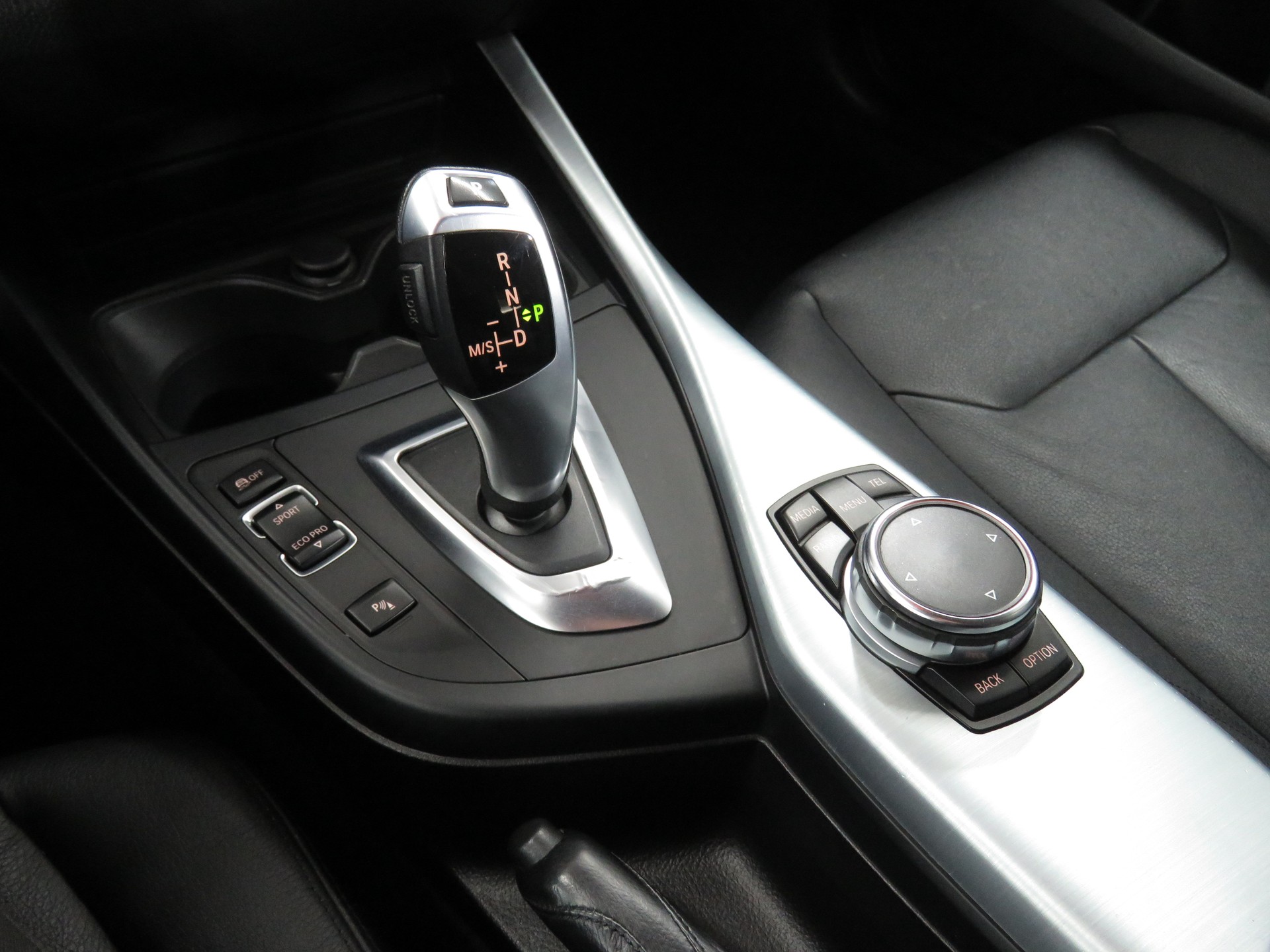 BMW 116i Steptronic (Automat)-image-17