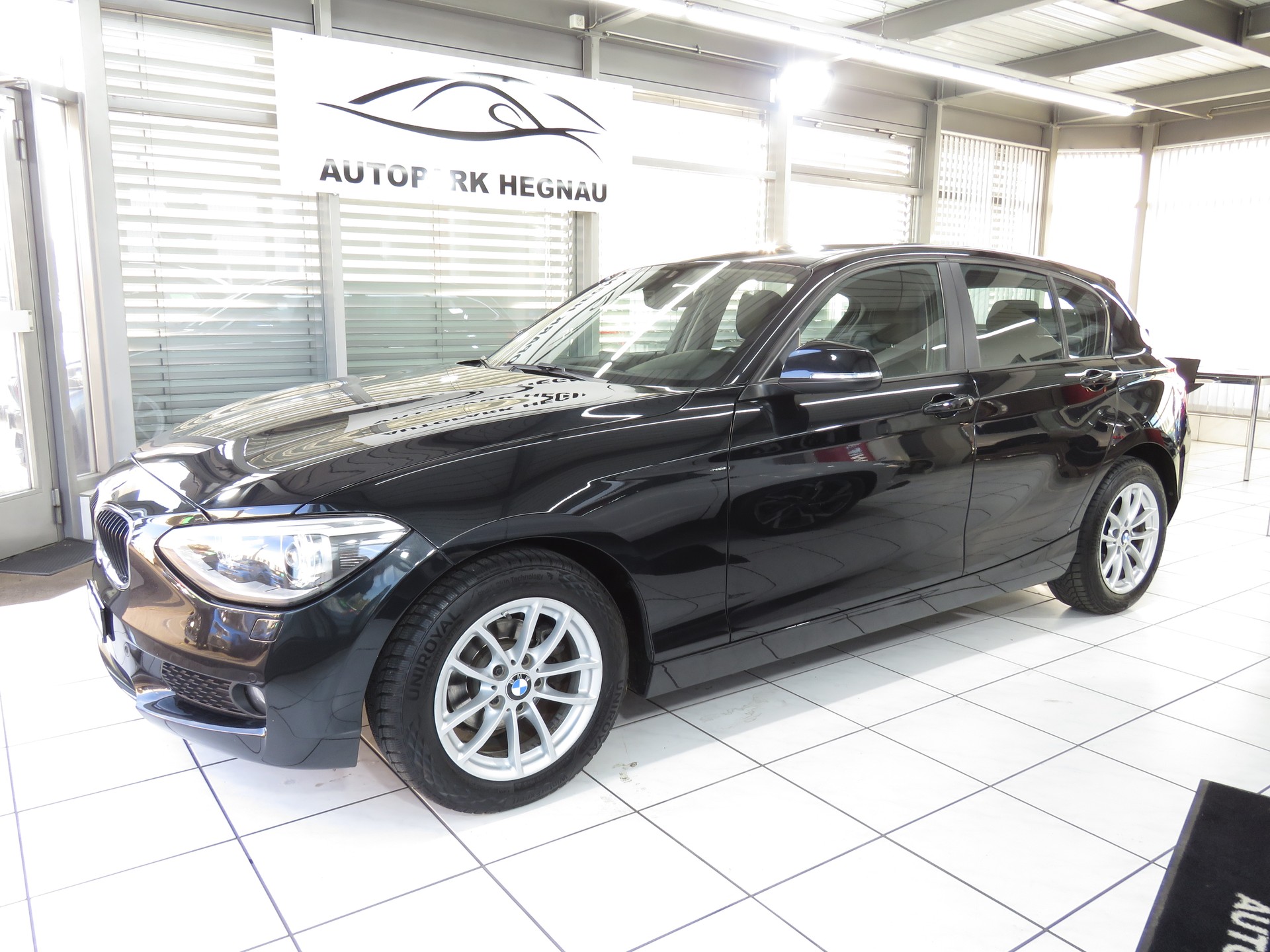 BMW 116i Steptronic (Automat)-image-0