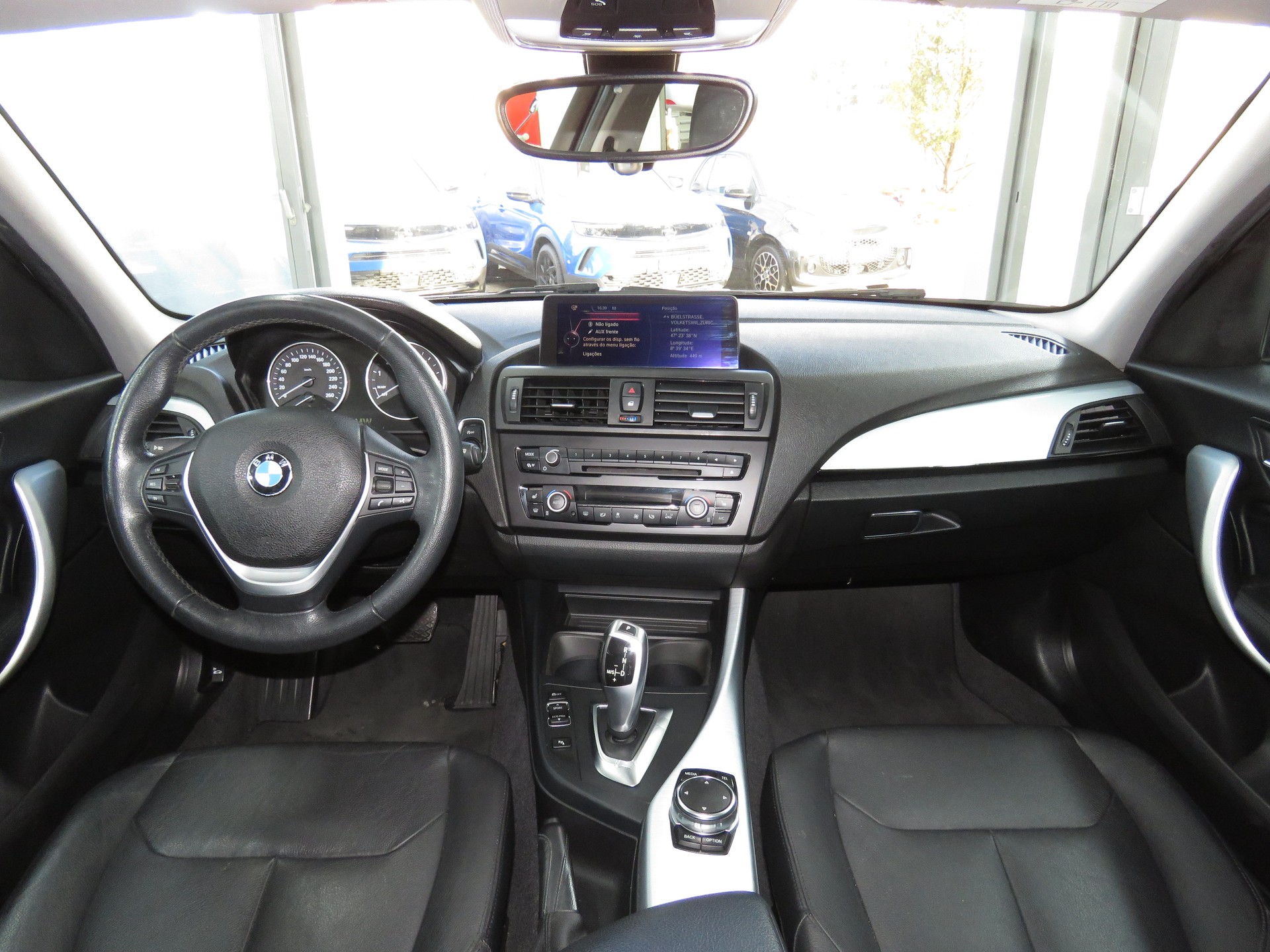 BMW 116i Steptronic (Automat)-image-13