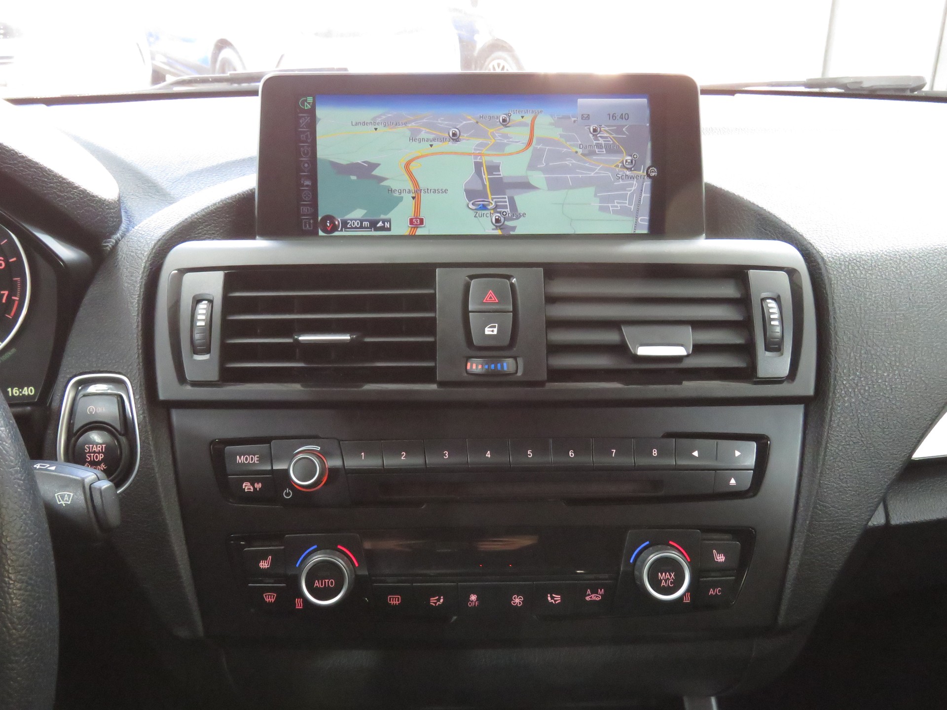BMW 116i Steptronic (Automat)-image-19