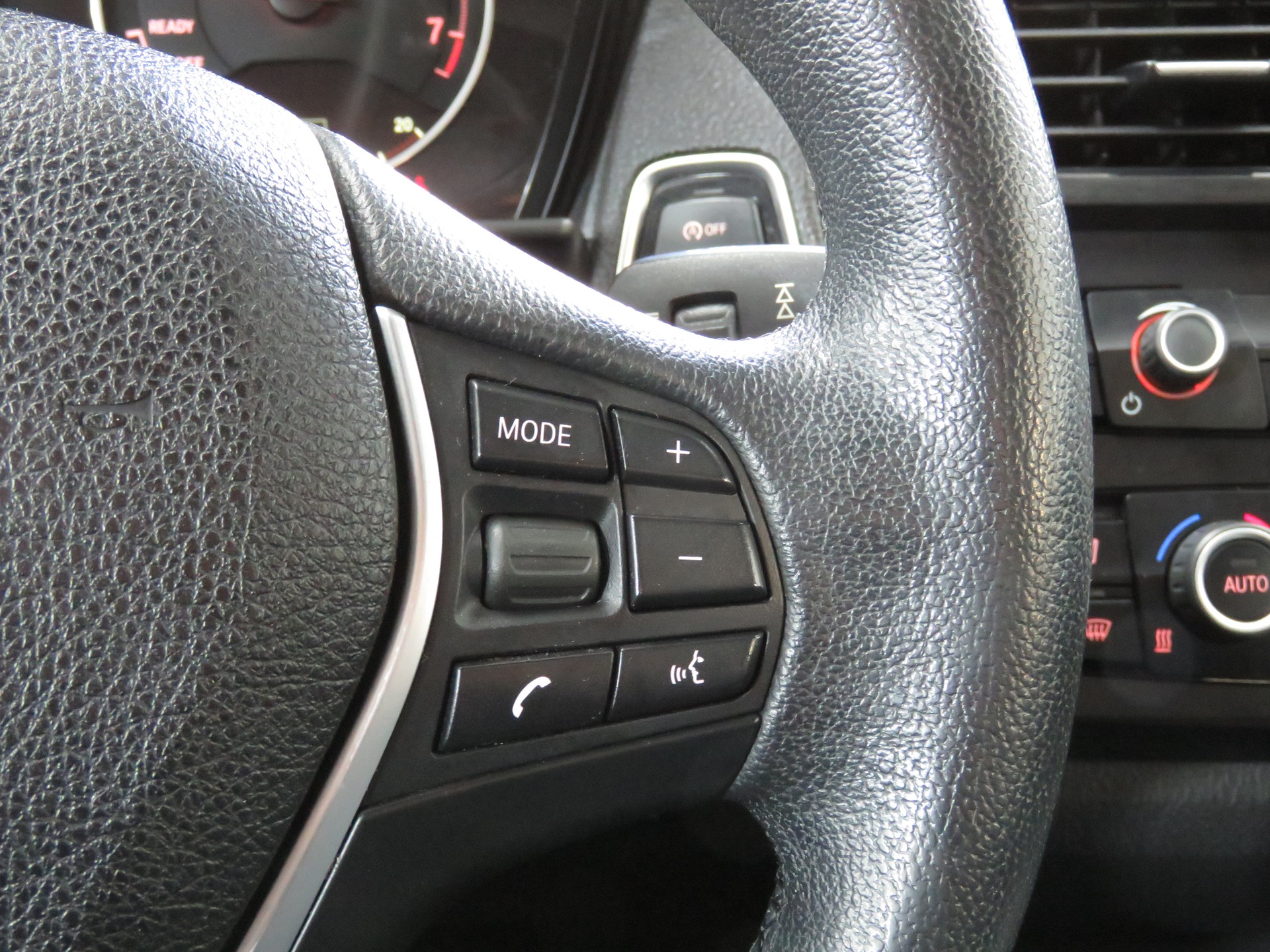 BMW 116i Steptronic (Automat)-image-16