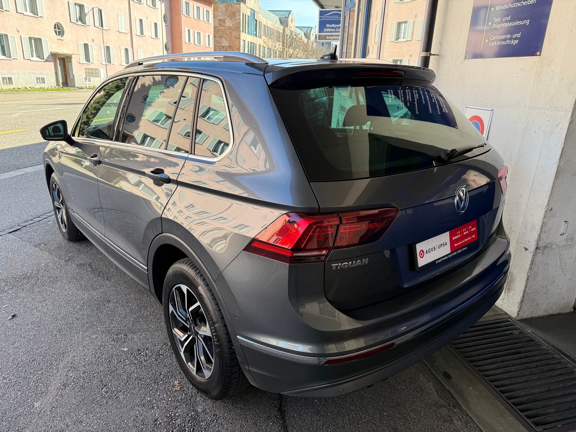 VW Tiguan 2.0TSI Highline 4Motion DSG-image-4