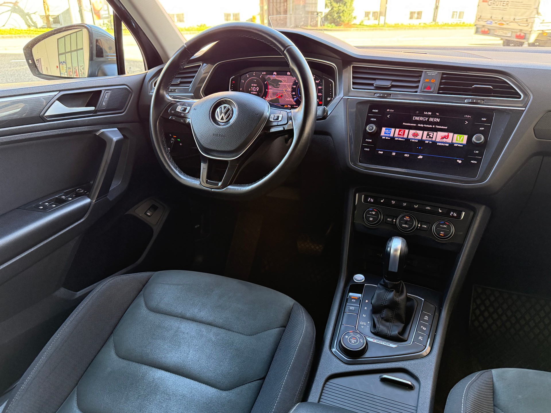 VW Tiguan 2.0TSI Highline 4Motion DSG-image-11
