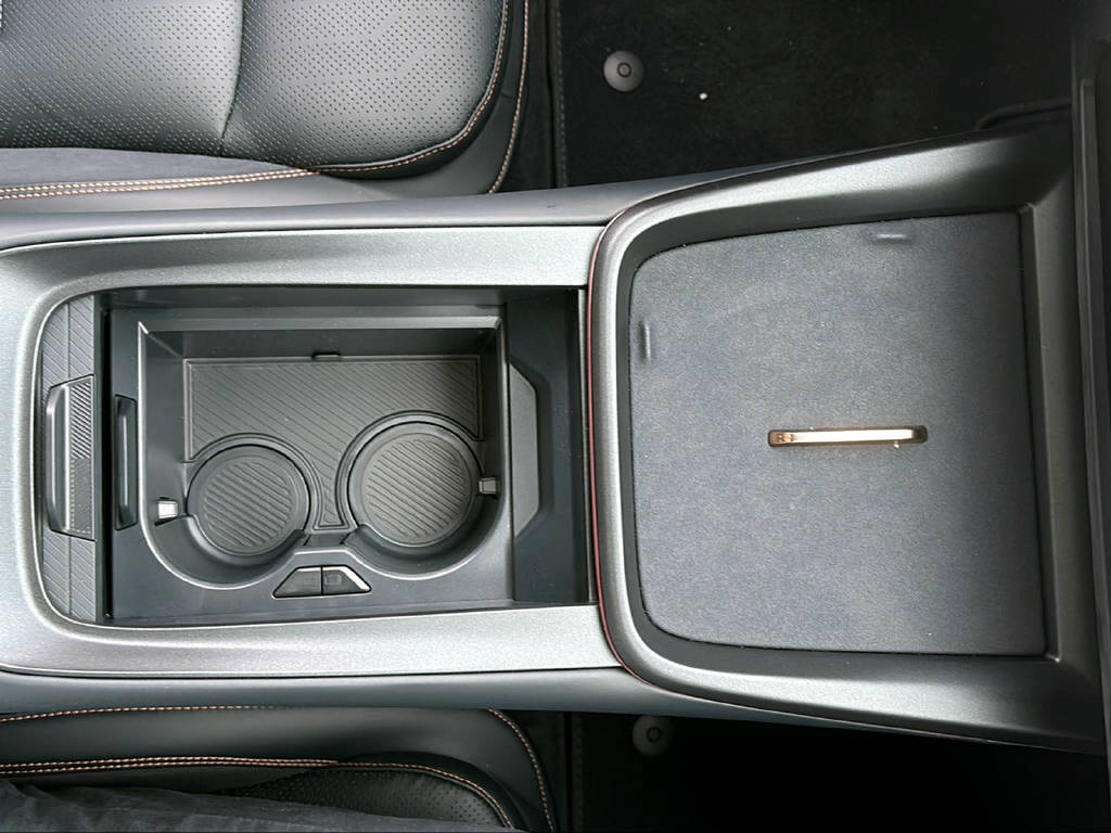 LYNK & CO 08-image-17