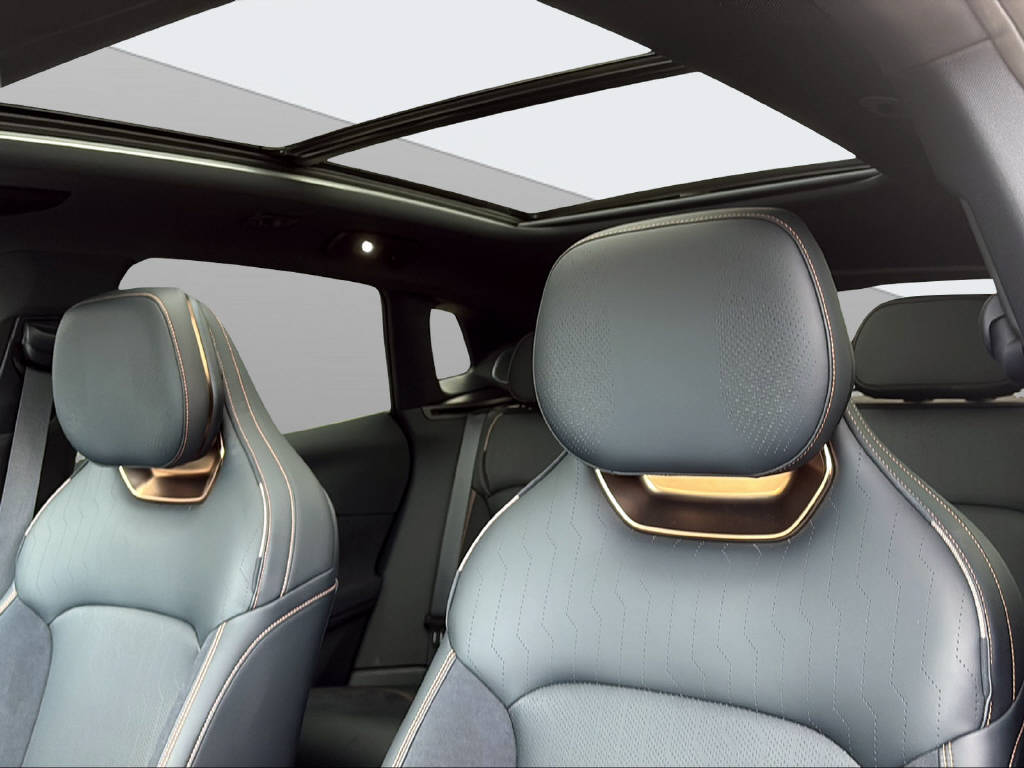 LYNK & CO 08-image-7