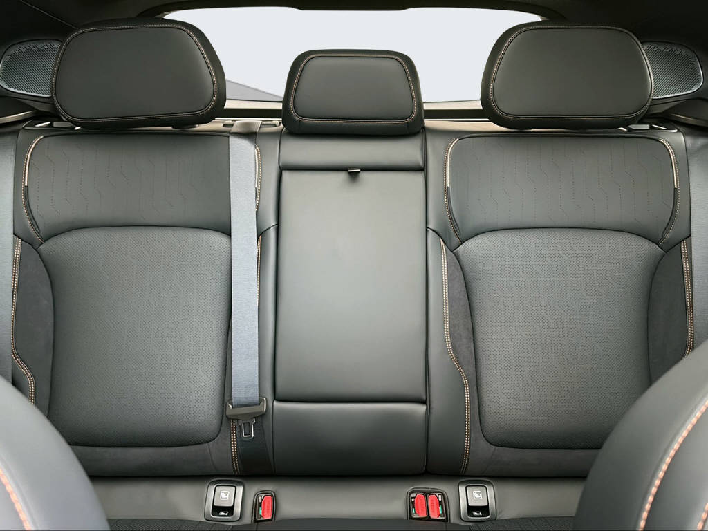 LYNK & CO 08-image-15