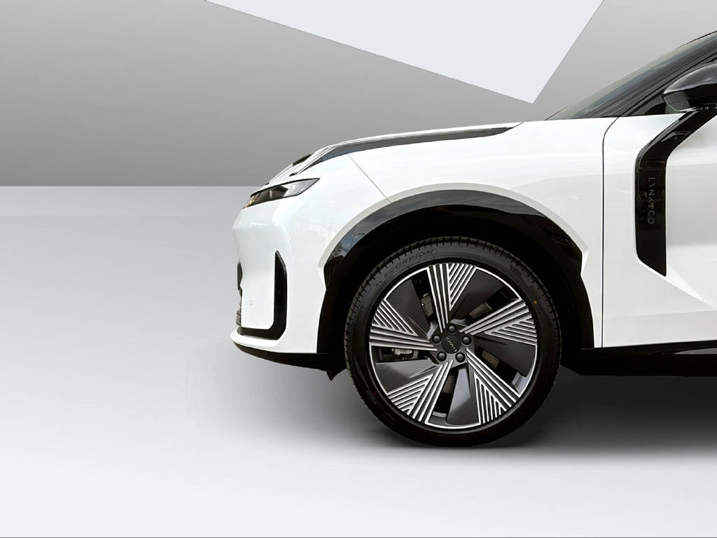 LYNK & CO 08-image-4