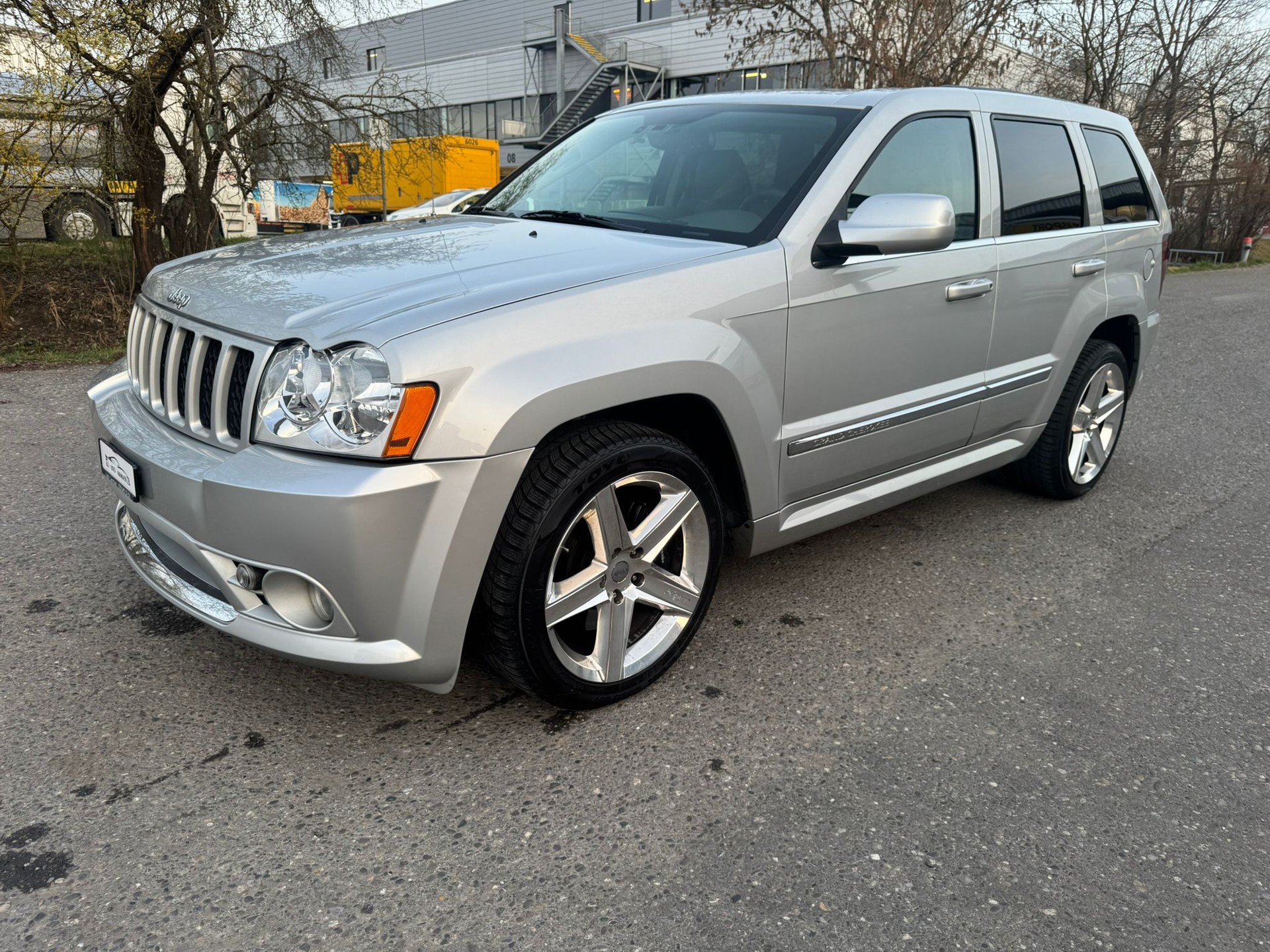 JEEP Grand Cherokee 6.1 SRT8 Automatic-image-1