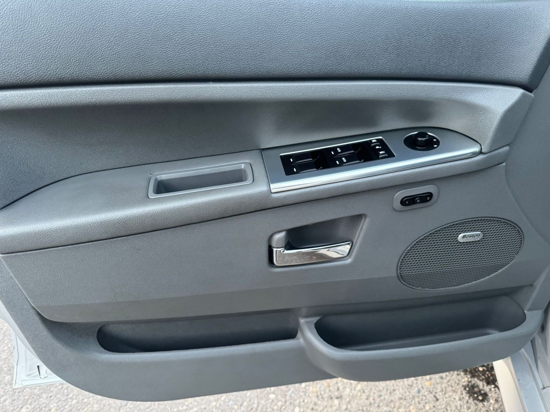 JEEP Grand Cherokee 6.1 SRT8 Automatic-image-14