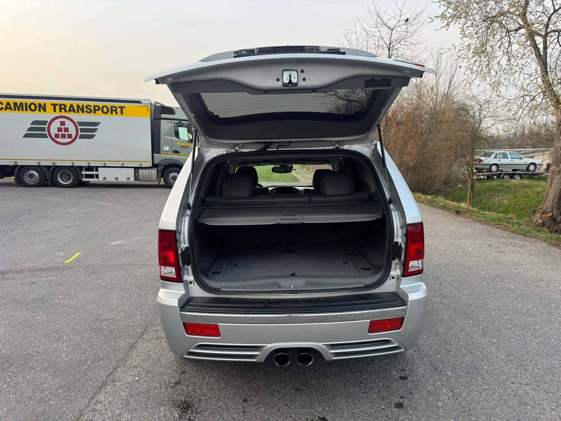 JEEP Grand Cherokee 6.1 SRT8 Automatic-image-6