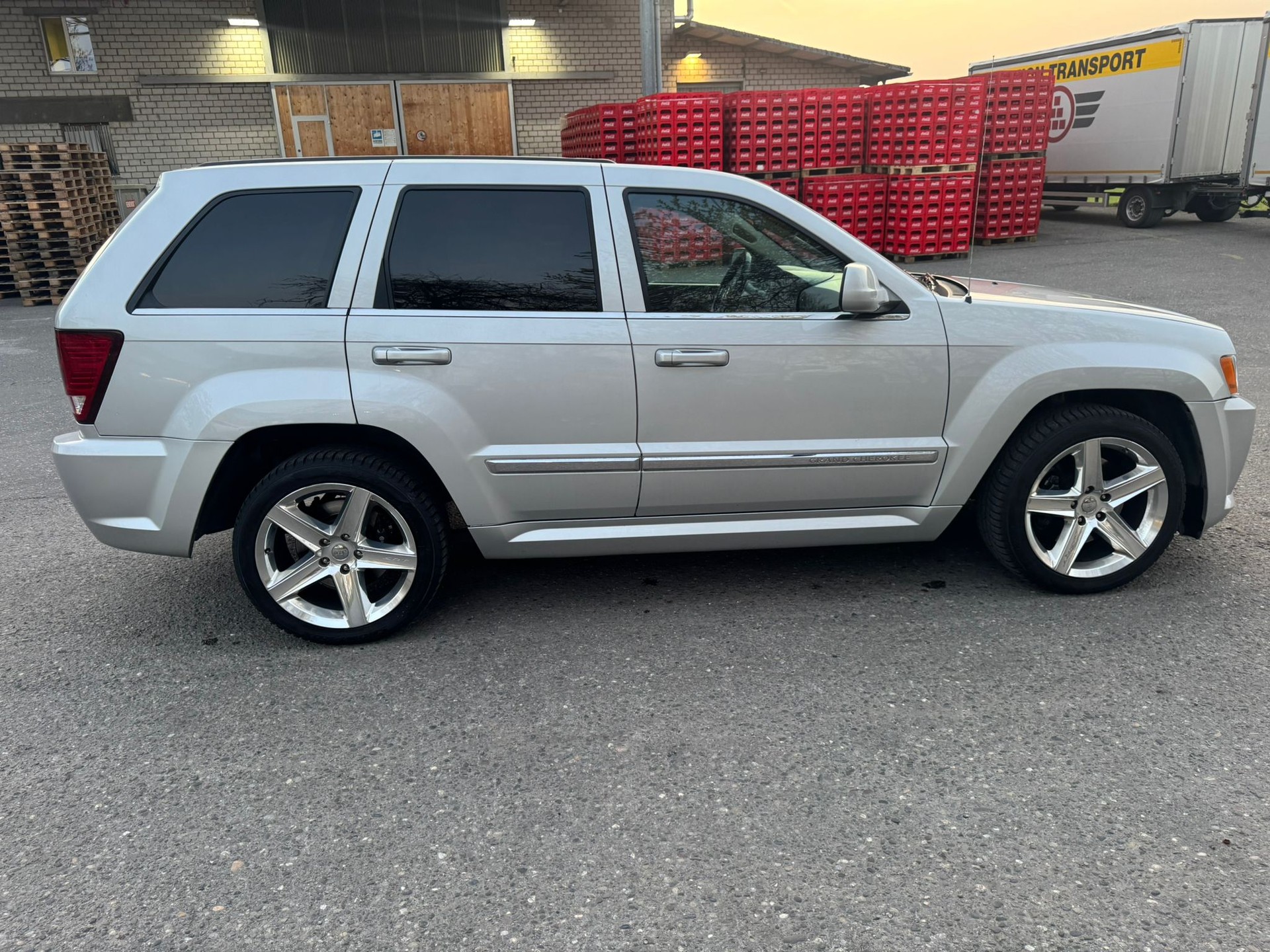 JEEP Grand Cherokee 6.1 SRT8 Automatic-image-8