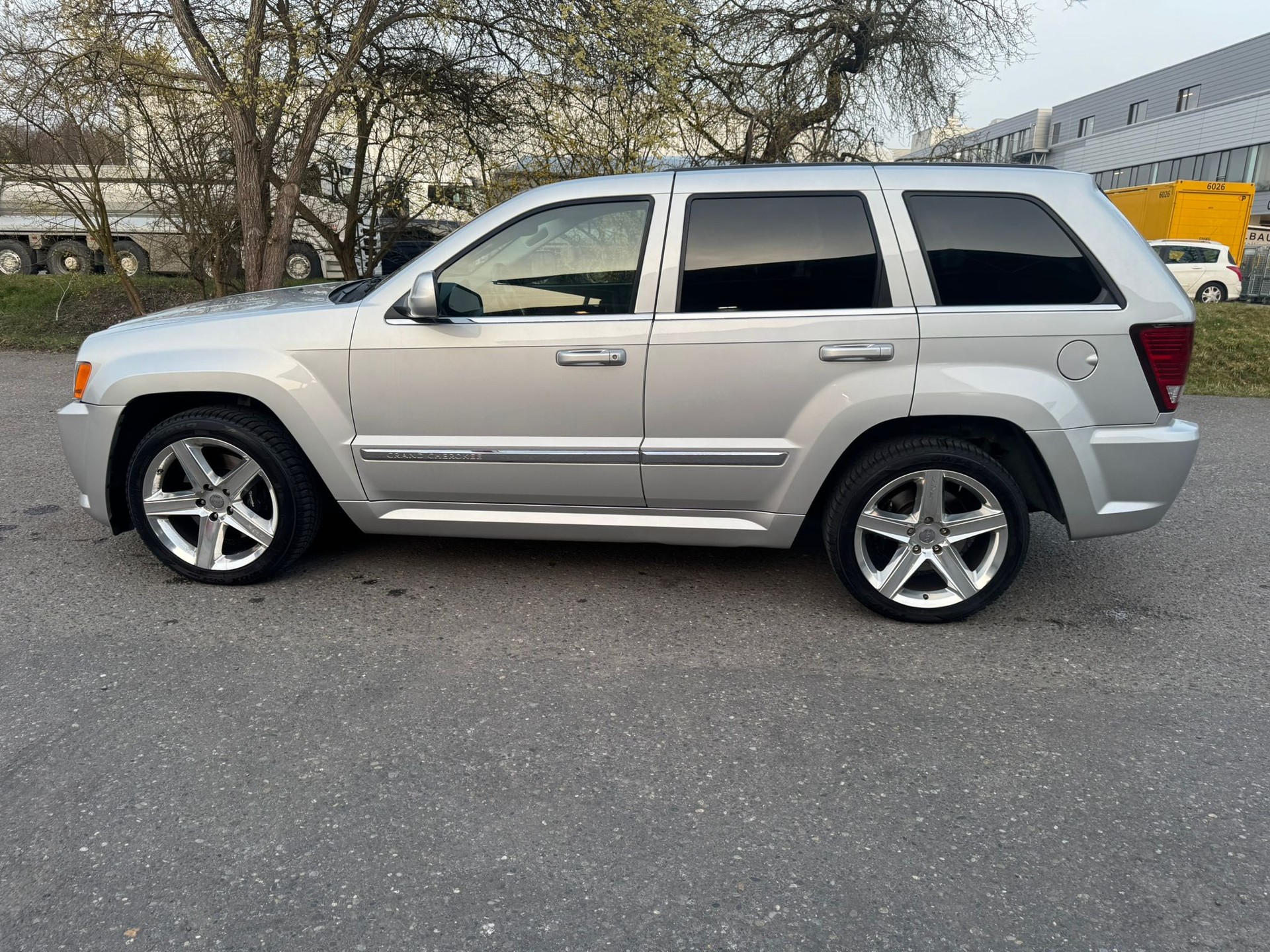 JEEP Grand Cherokee 6.1 SRT8 Automatic-image-7