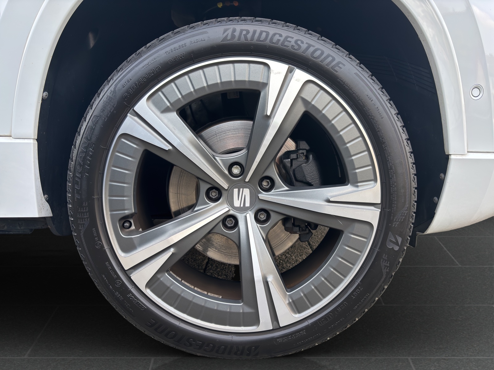 SEAT Ateca 2.0 TSI FR 4Drive DSG mit AHK, Panorama-Schiebe-/Ausstelldach & 360° Kamera-image-11