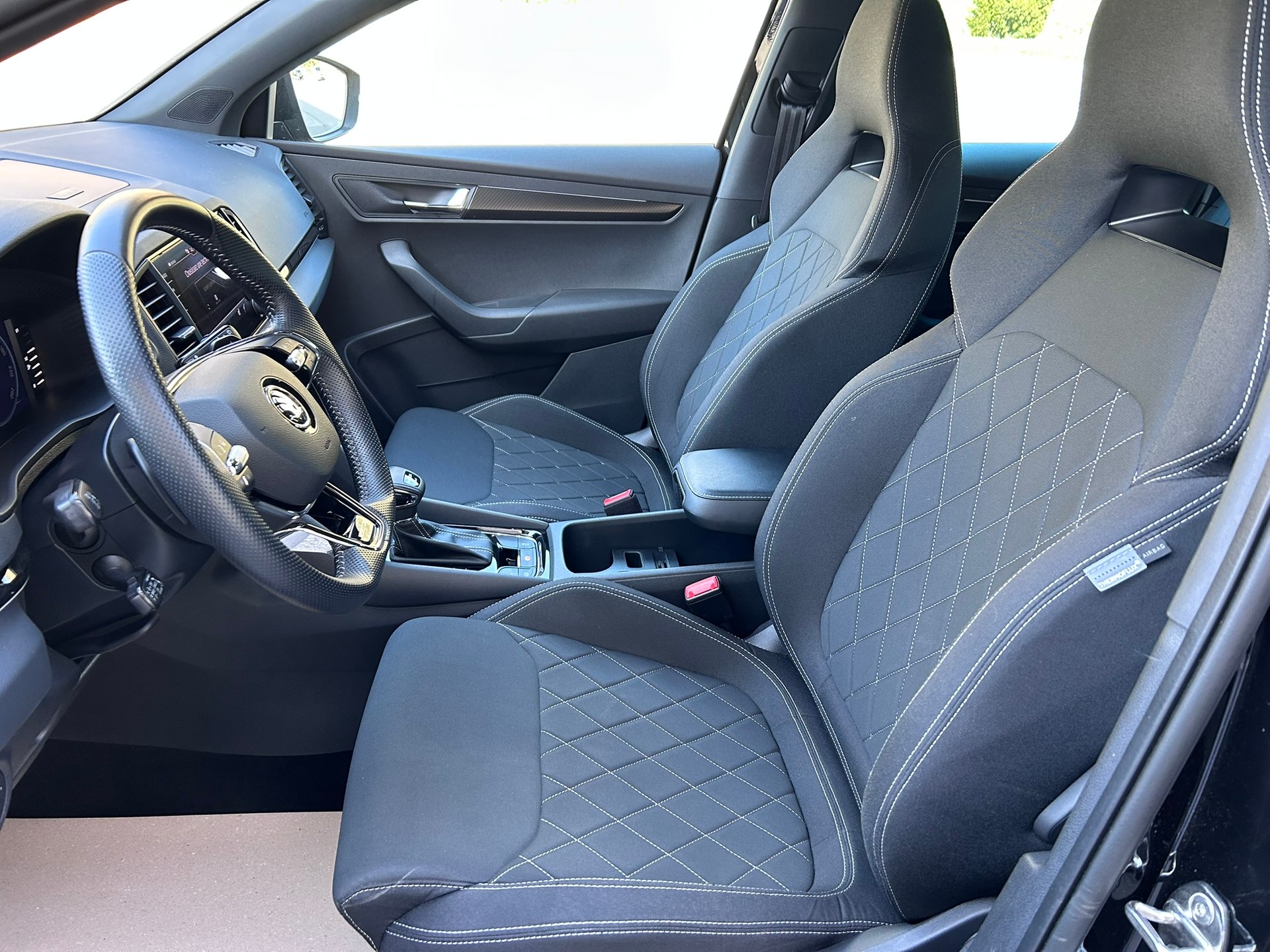 SKODA Karoq 2.0 TSI SportLine 4x4 DSG-image-6