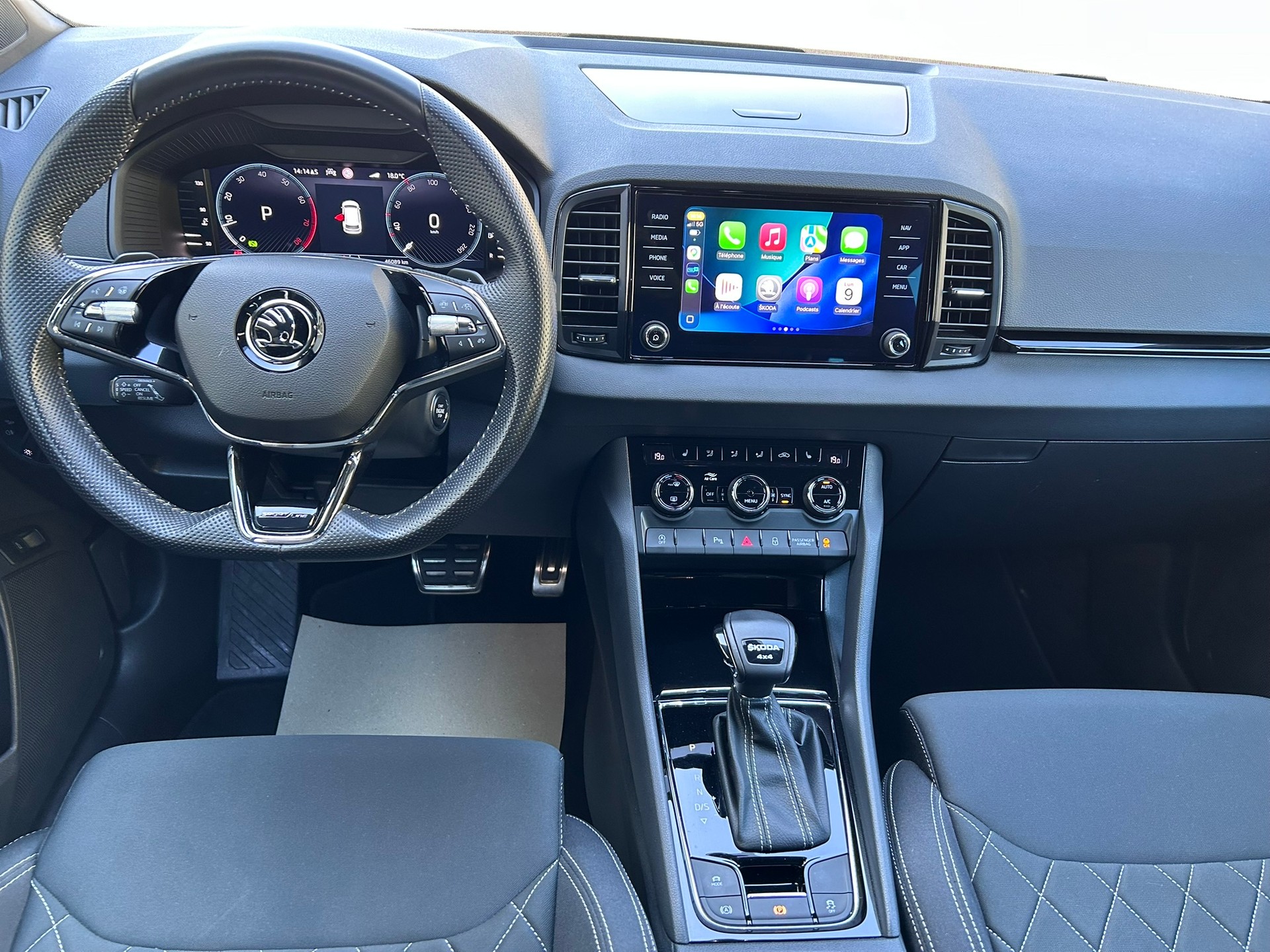 SKODA Karoq 2.0 TSI SportLine 4x4 DSG-image-8
