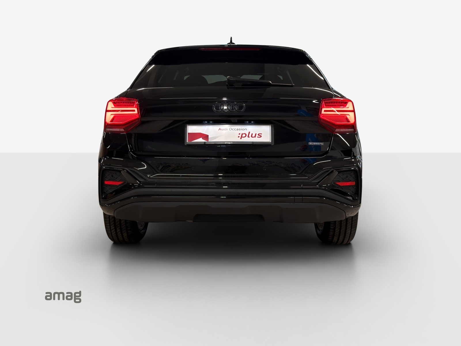 AUDI Q2 35 TDI S line quattro S-tronic-image-3