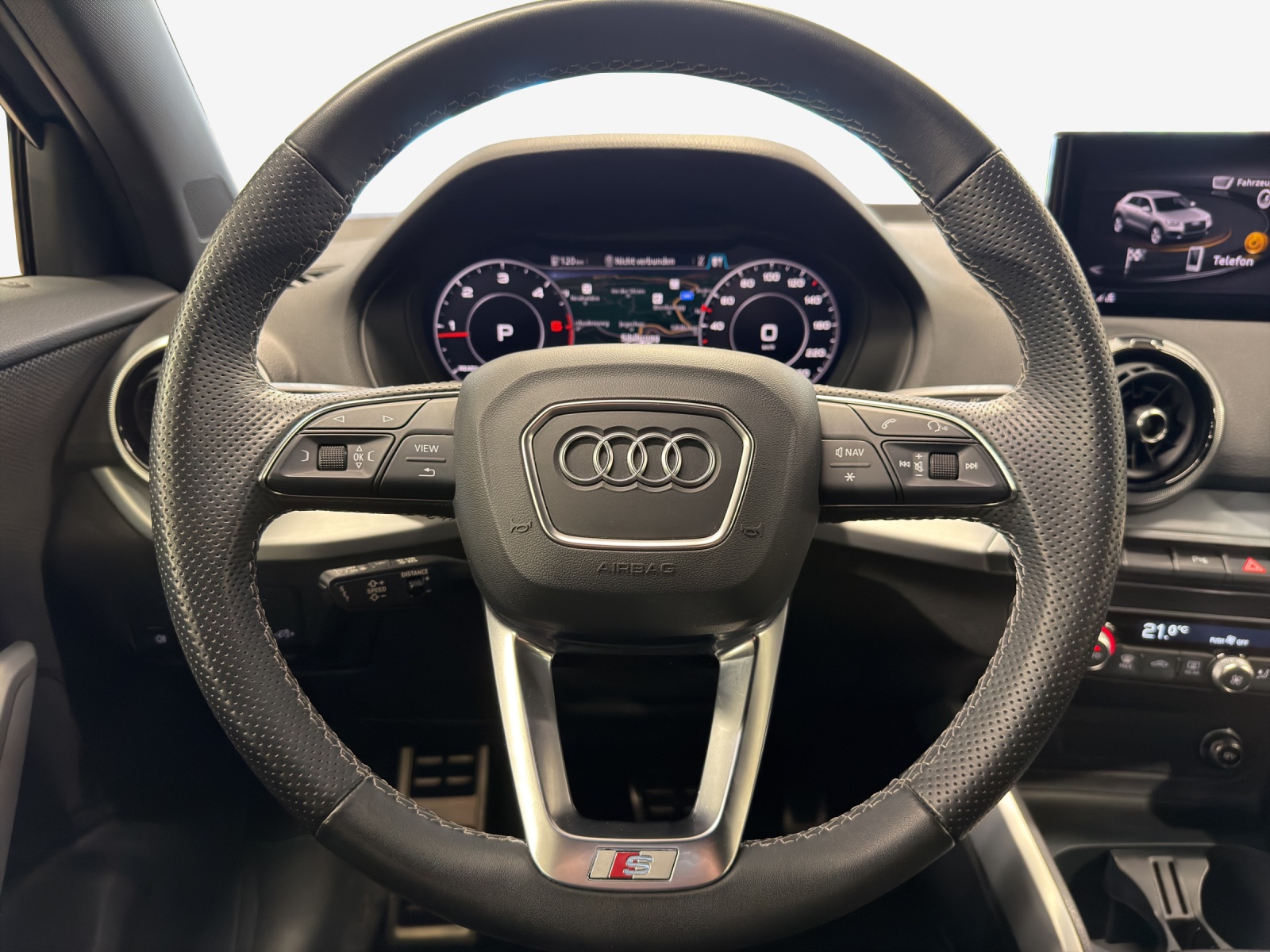 AUDI Q2 35 TDI S line quattro S-tronic-image-9