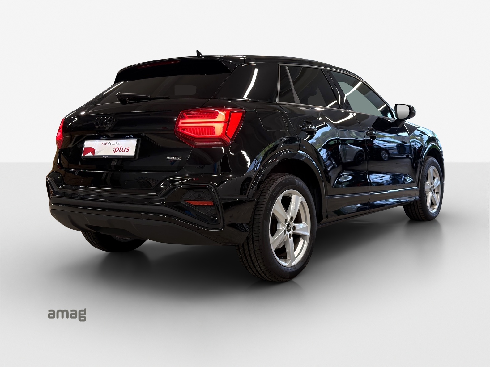 AUDI Q2 35 TDI S line quattro S-tronic-image-4