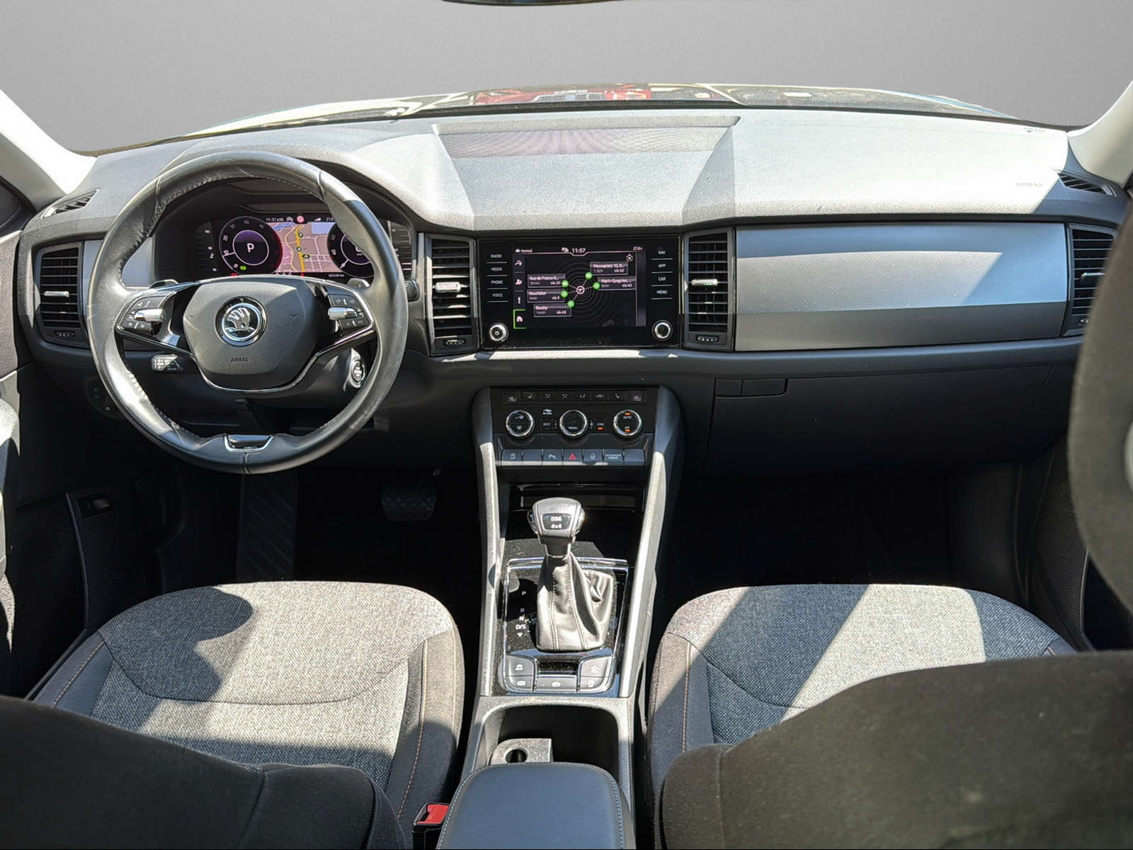 SKODA Kodiaq 2.0 TDI Clever DSG 4x4-image-9