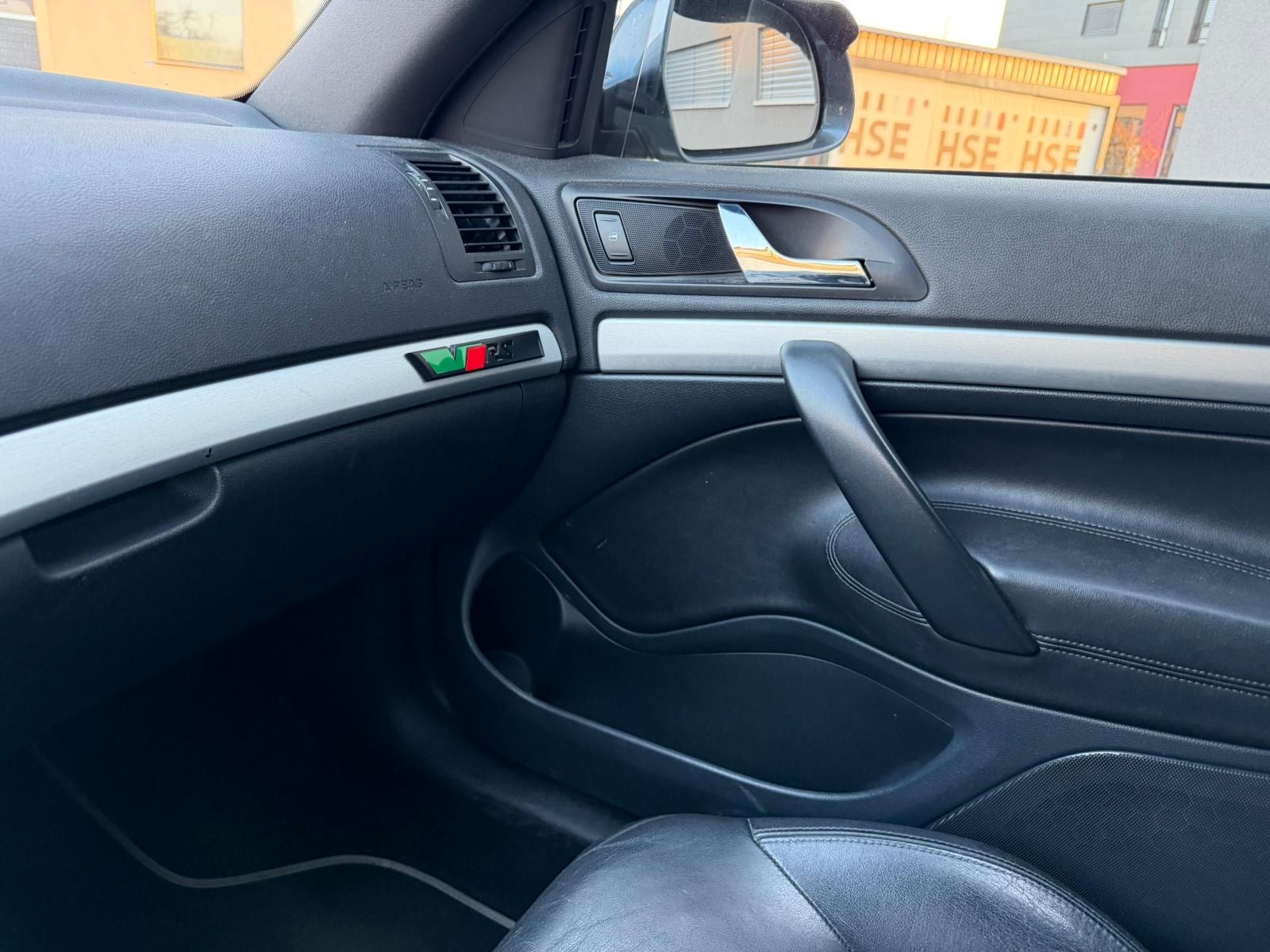 SKODA Octavia Combi 2.0 TSI RS DSG-image-12