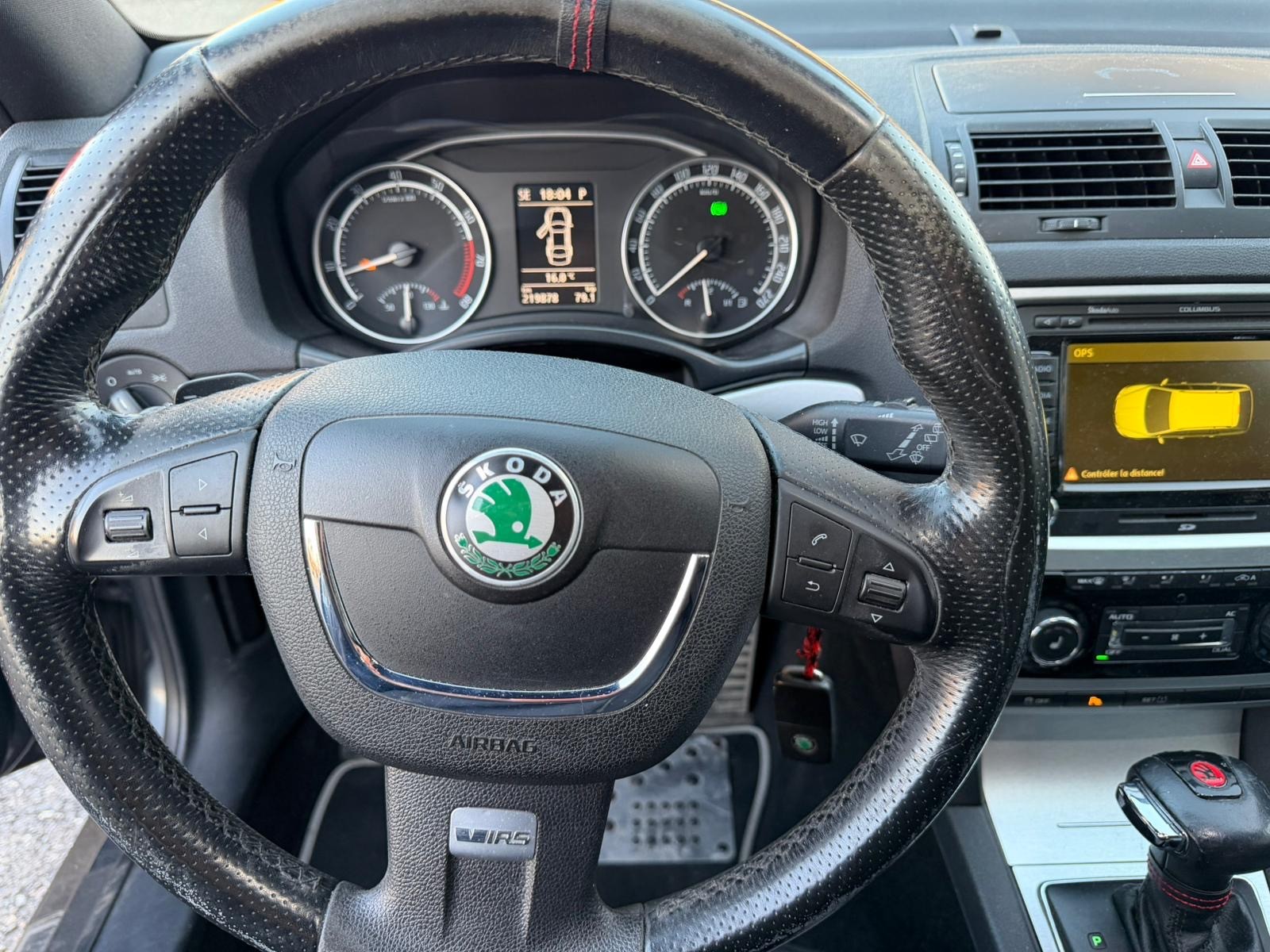 SKODA Octavia Combi 2.0 TSI RS DSG-image-9