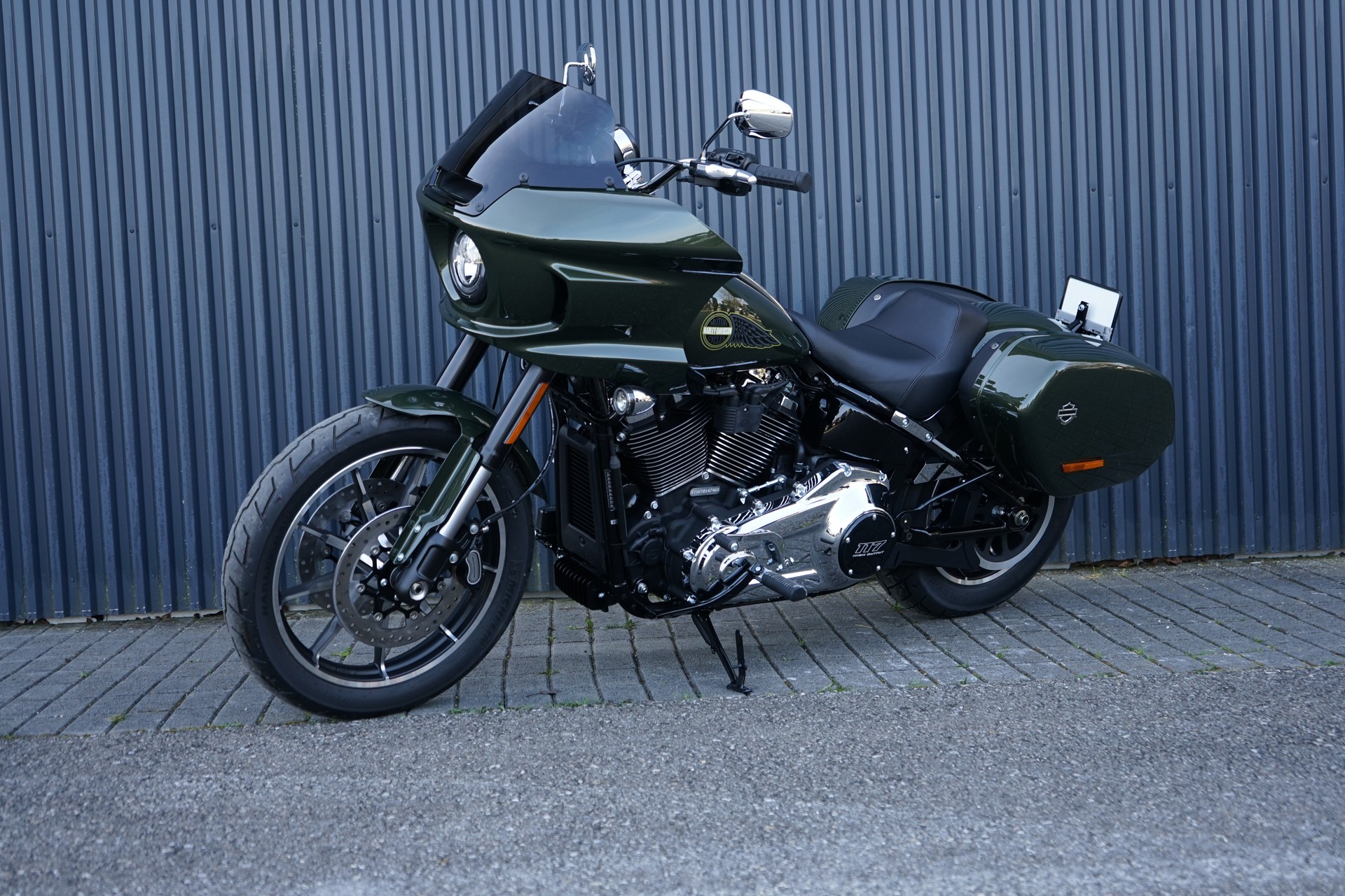 HARLEY-DAVIDSON FXLRST Low Rider ST 117-showroom-element-1