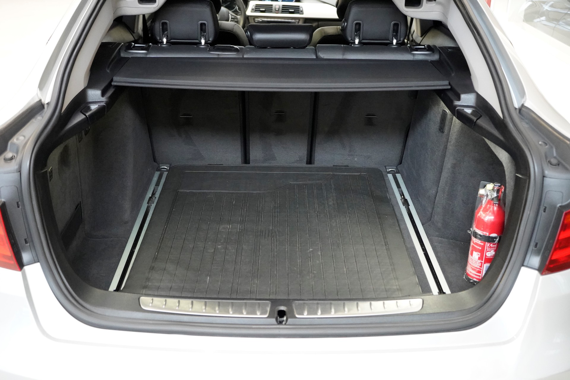 BMW 320d GT xDrive Luxury Line Steptronic-image-7