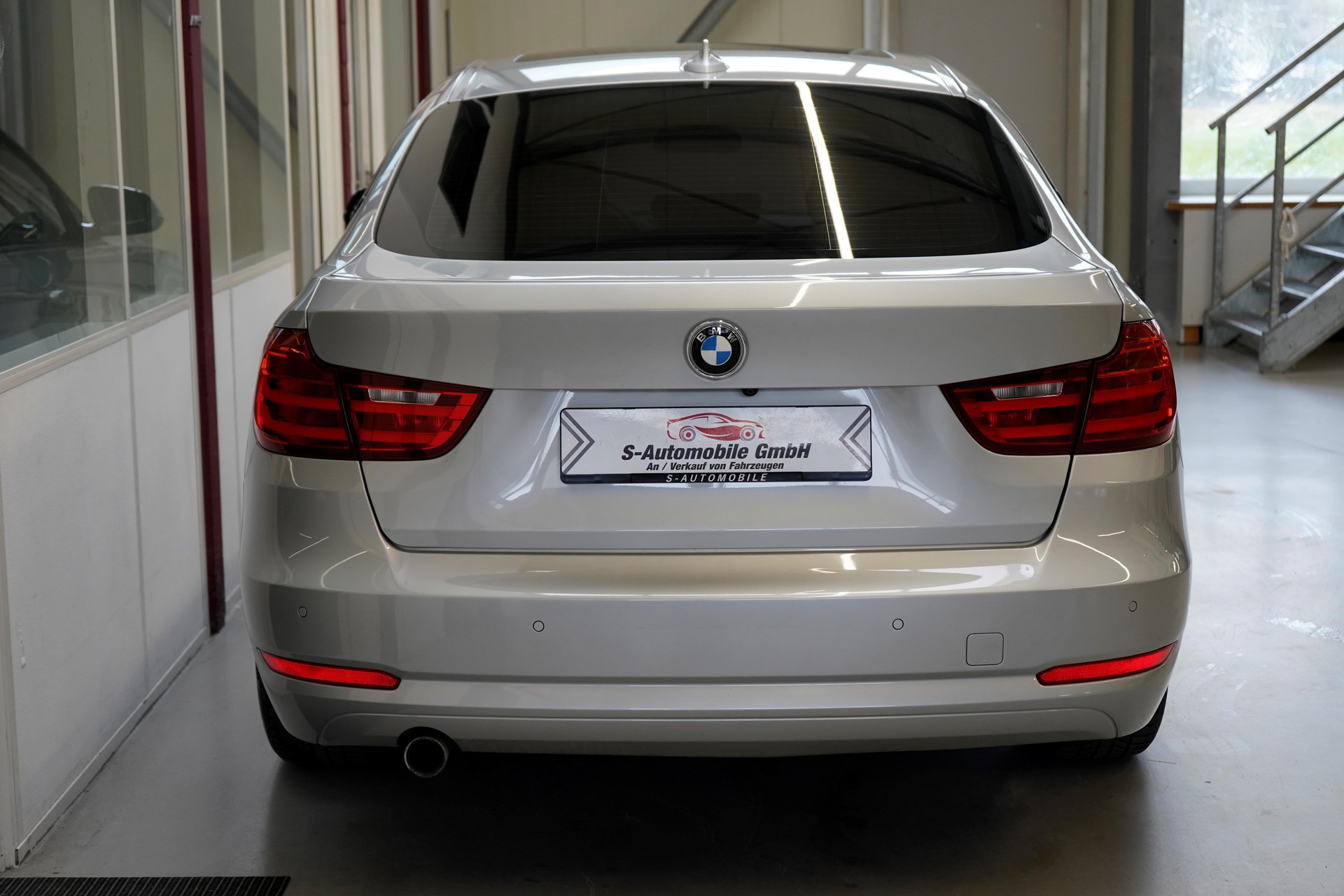 BMW 320d GT xDrive Luxury Line Steptronic-image-6