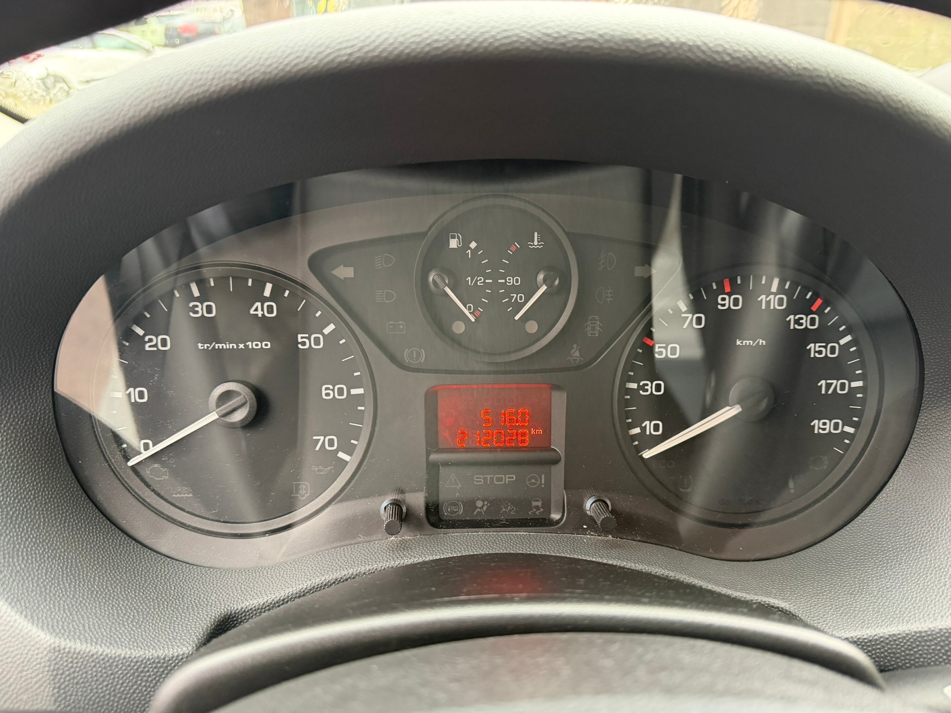 PEUGEOT Expert 2.0 HDi 229 L1H1-image-10