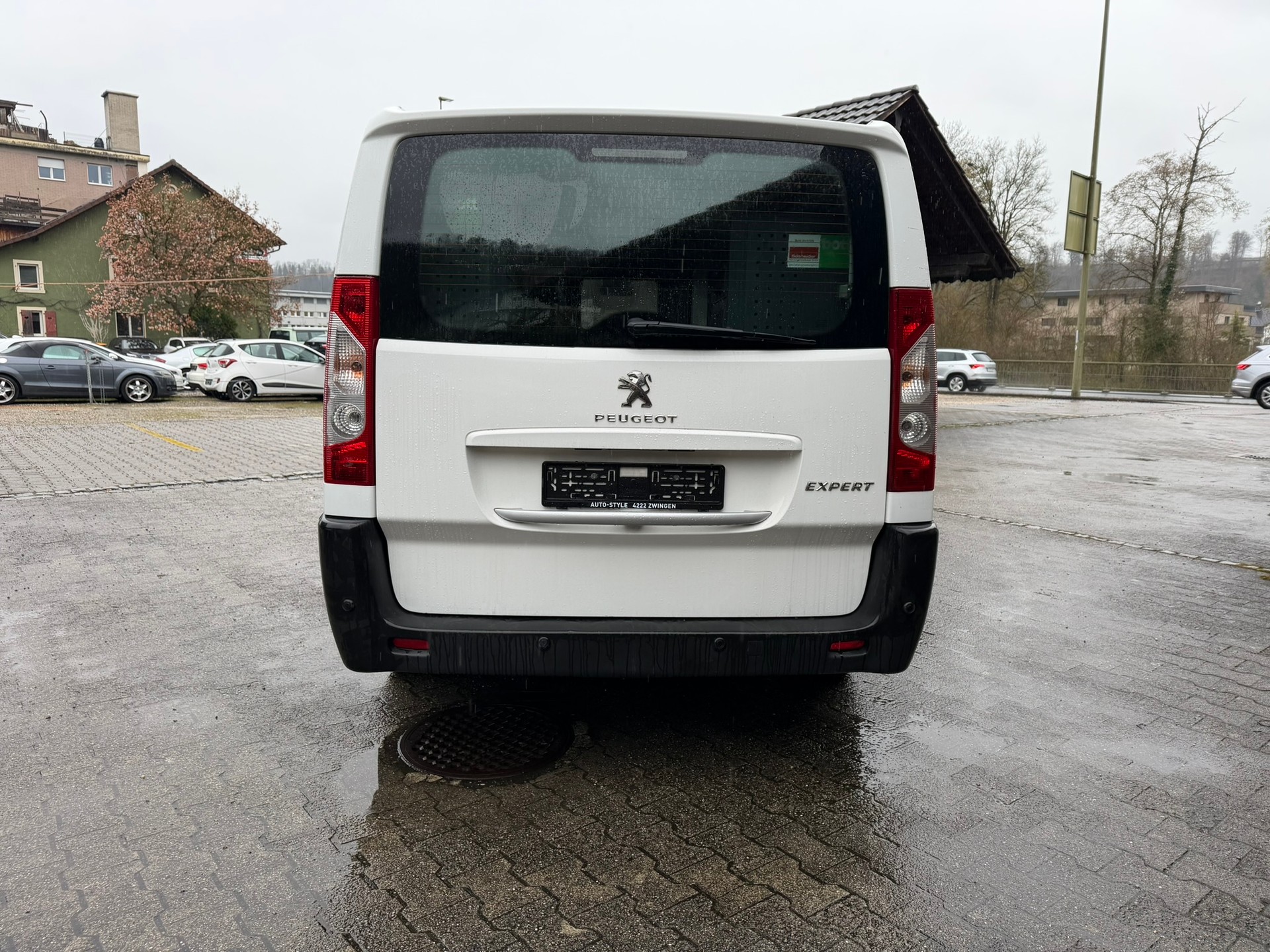 PEUGEOT Expert 2.0 HDi 229 L1H1-image-4