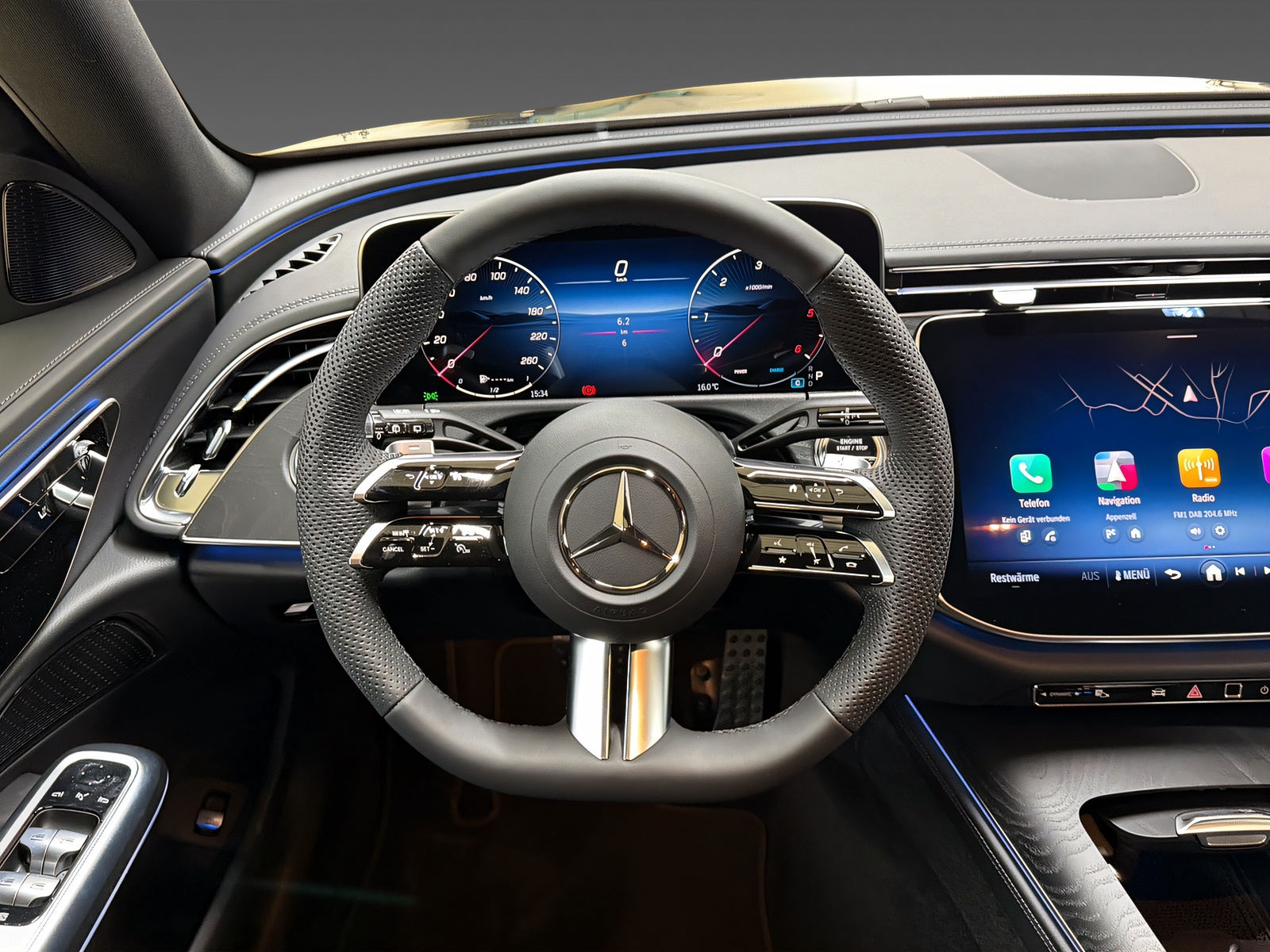 MERCEDES-BENZ E 220 d 4Matic T-Modell-image-7