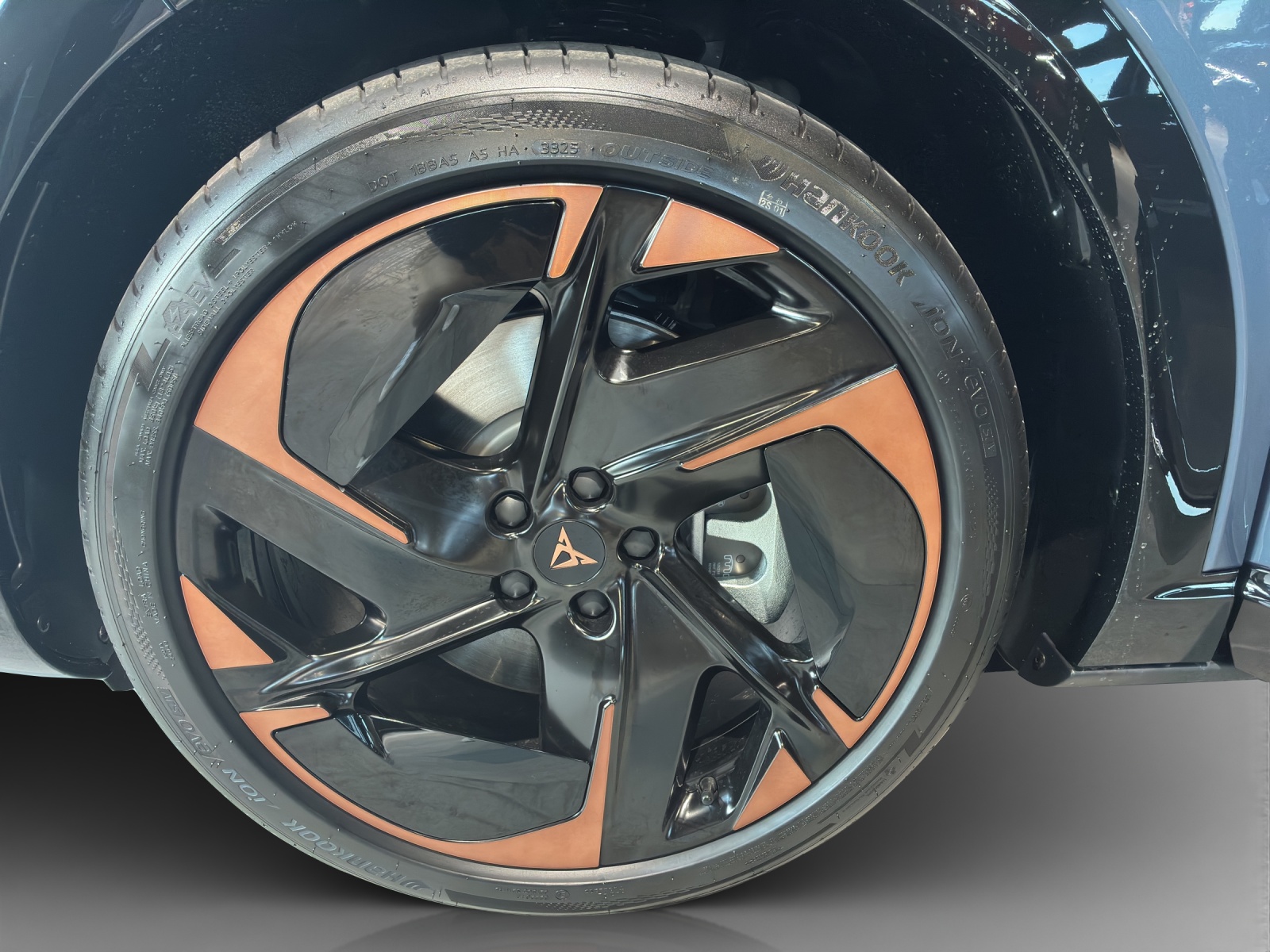 CUPRA Tavascan Type 9 77 kWh Adrenaline Prime Edition-image-13
