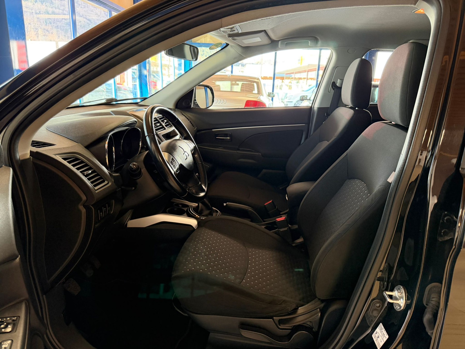 MITSUBISHI ASX 1.8 DID Intense 4WD-image-9