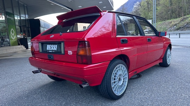 LANCIA Delta HF Integrale-image-13