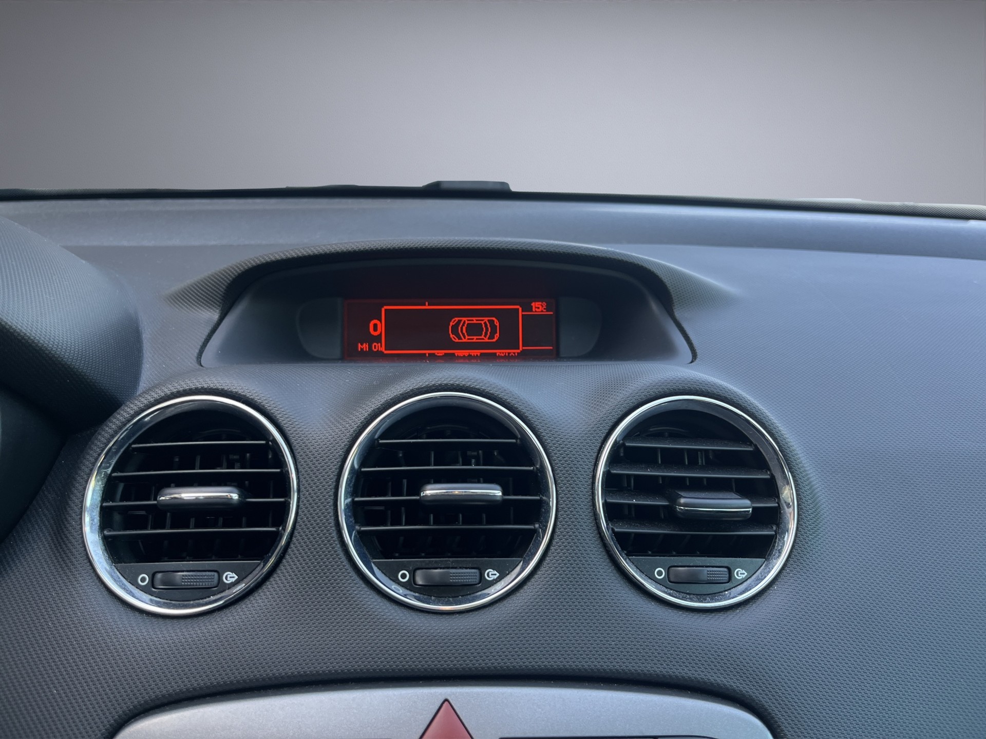 PEUGEOT 308 1.6 16V VTI Sport Automatic-image-12